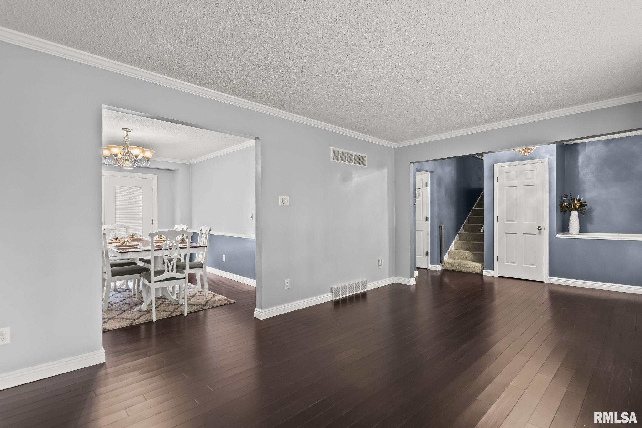 113 Tamarisk Drive