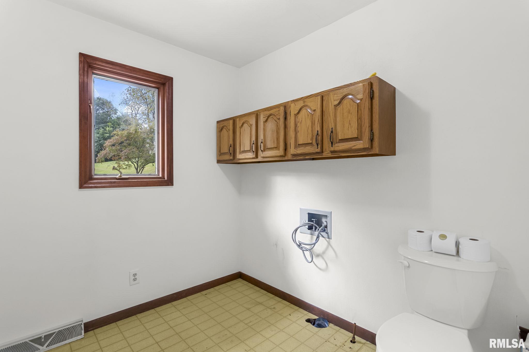 8476 Old Jacksonville Road