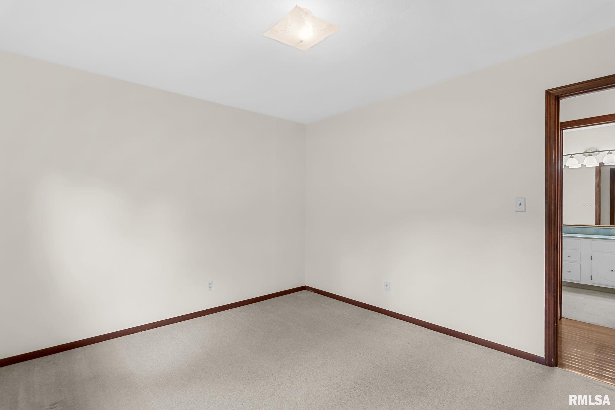 8476 Old Jacksonville Road