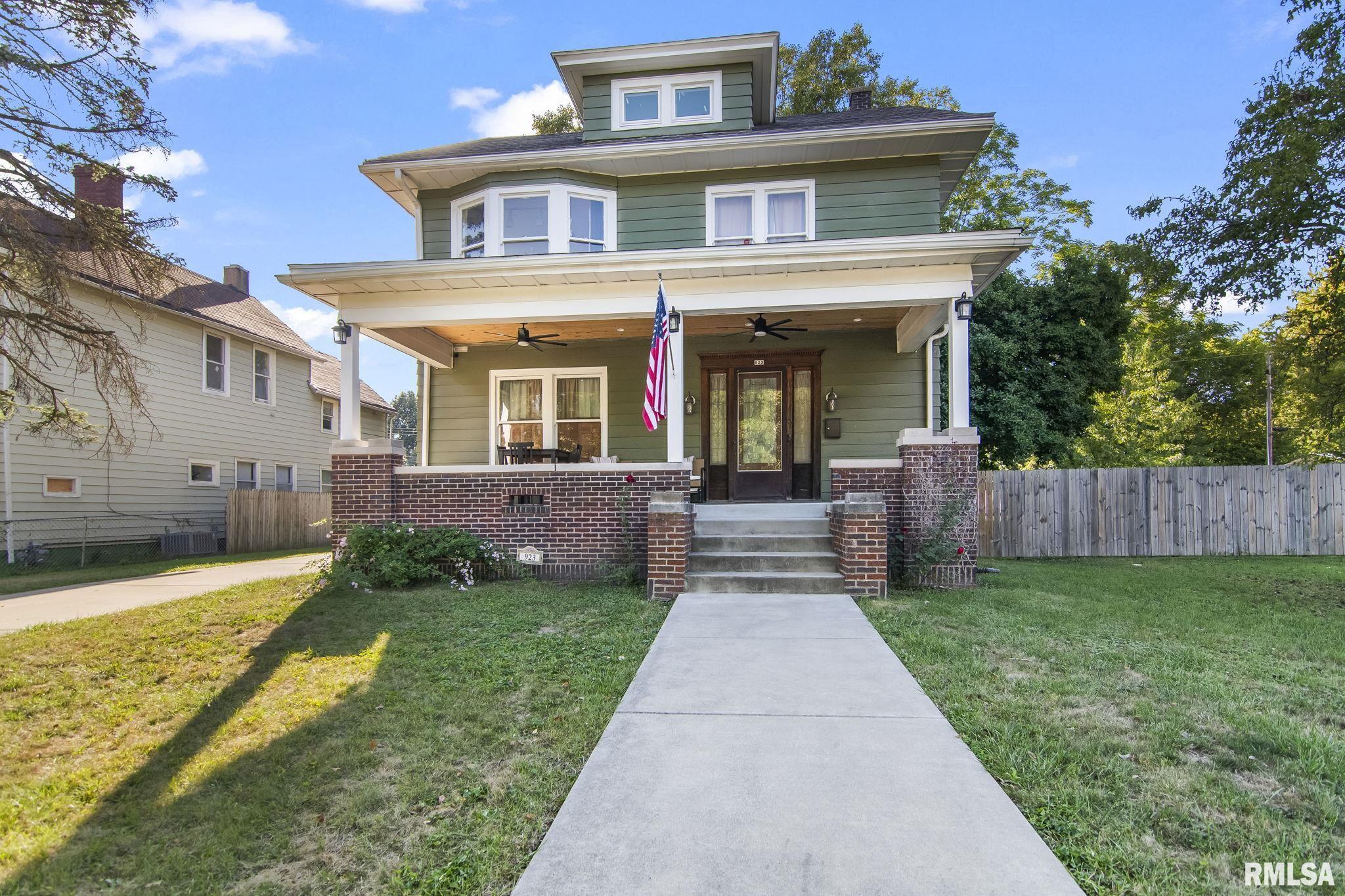 923 N 5TH Street