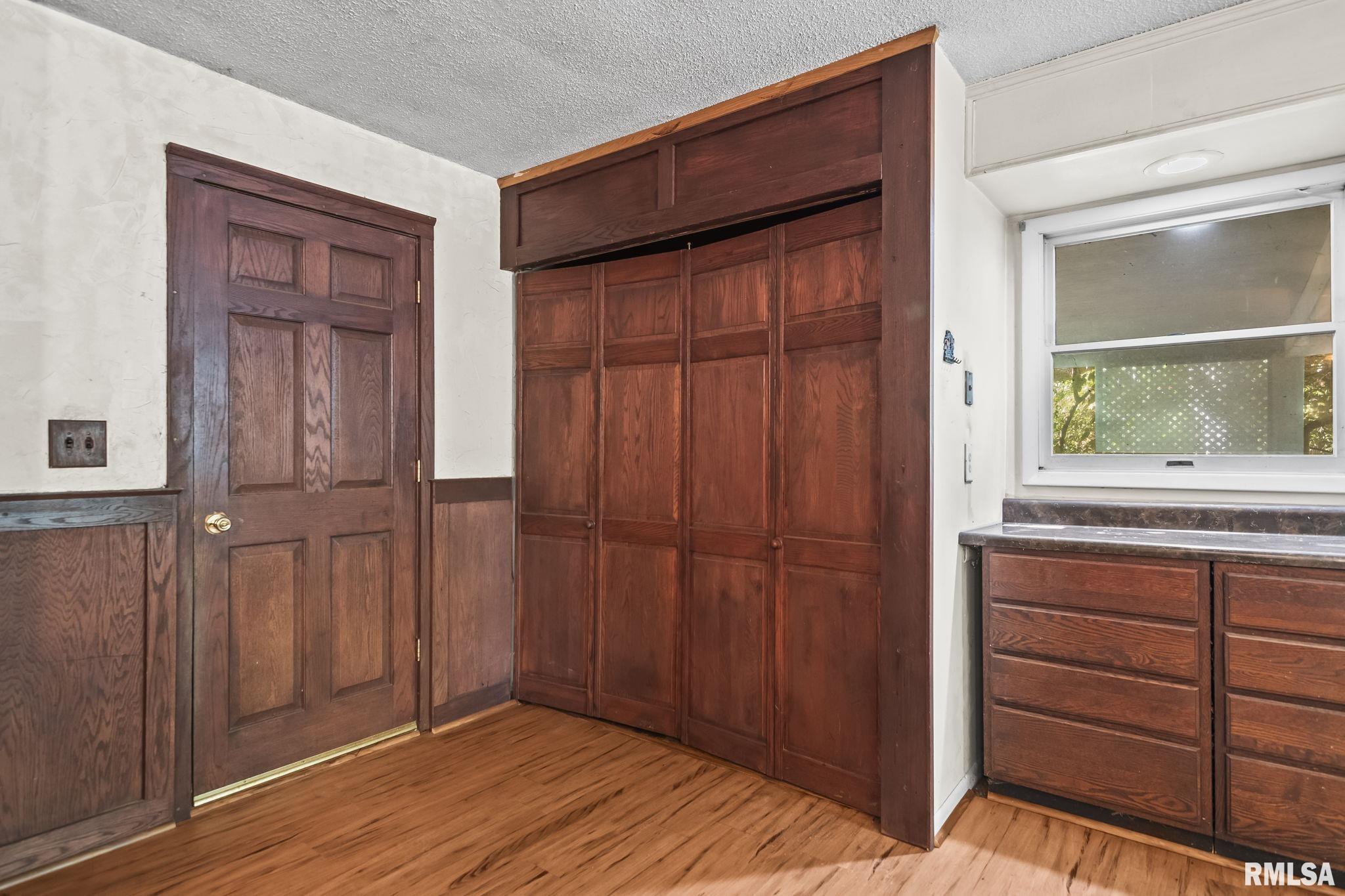 2833 White Plains Court