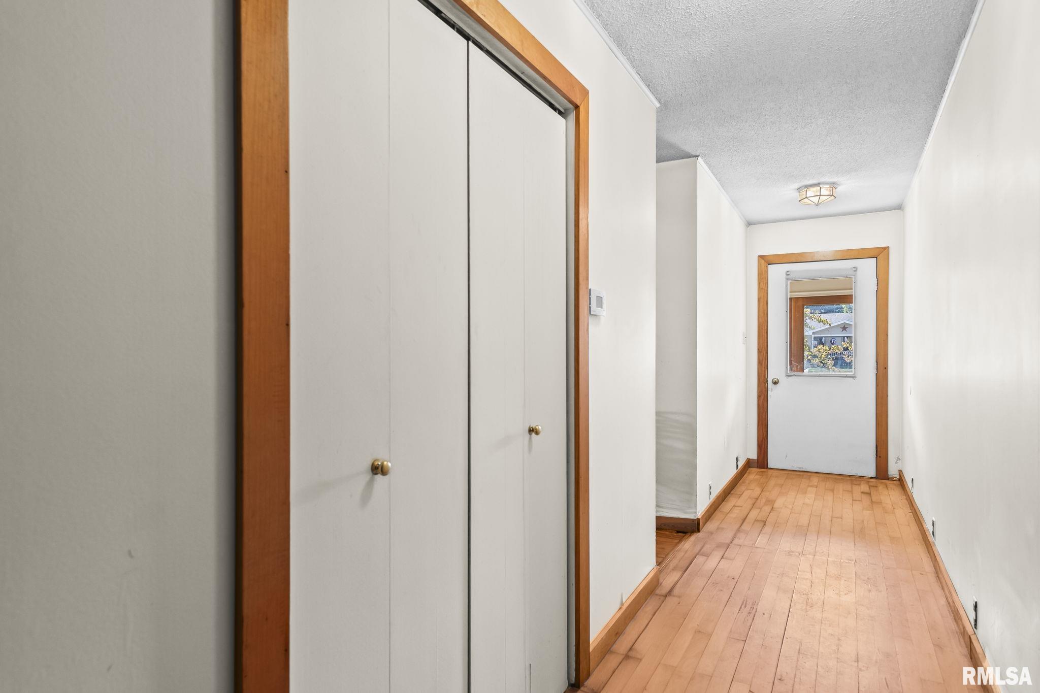 2833 White Plains Court