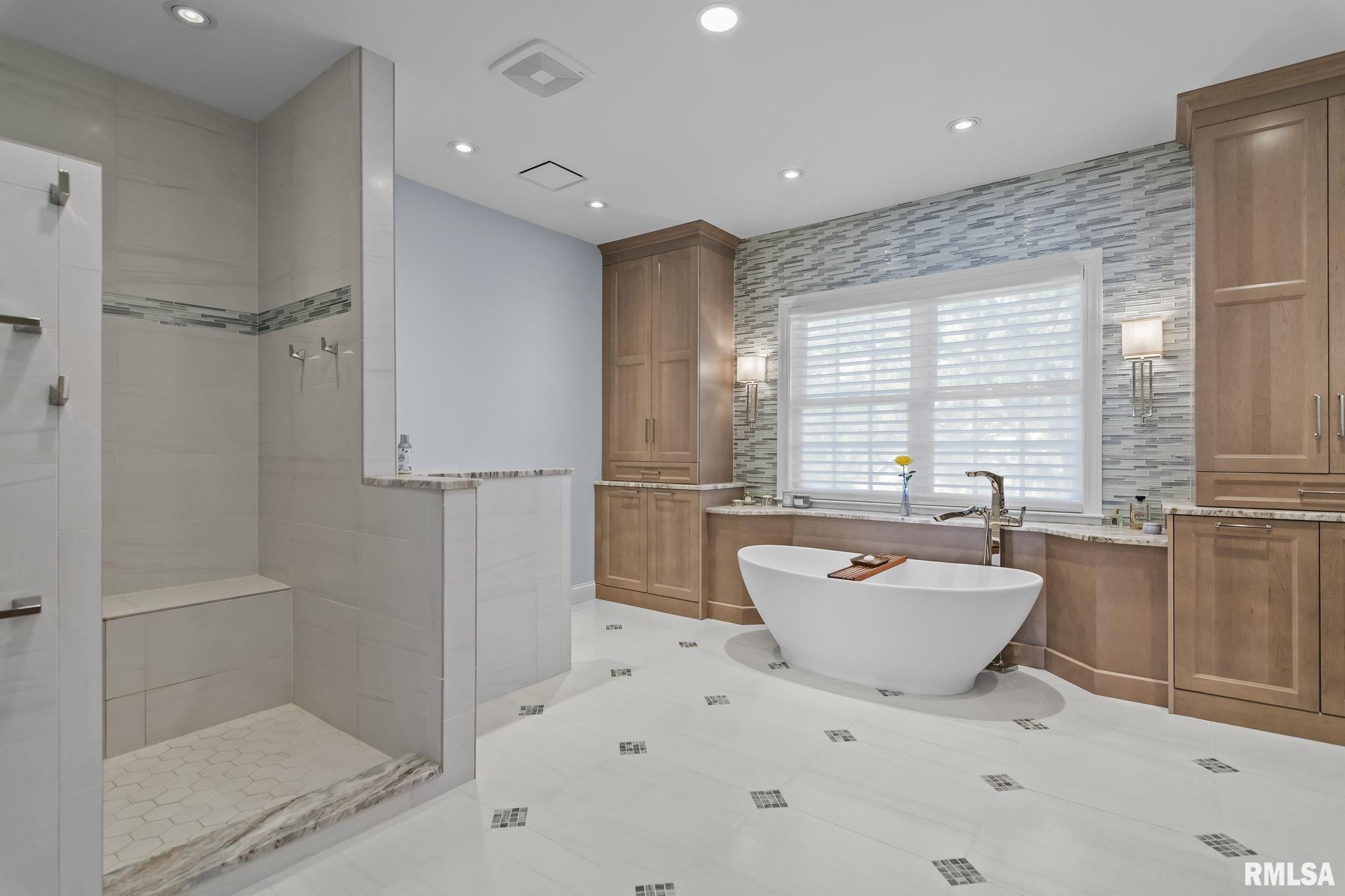 2212 Greenside Drive