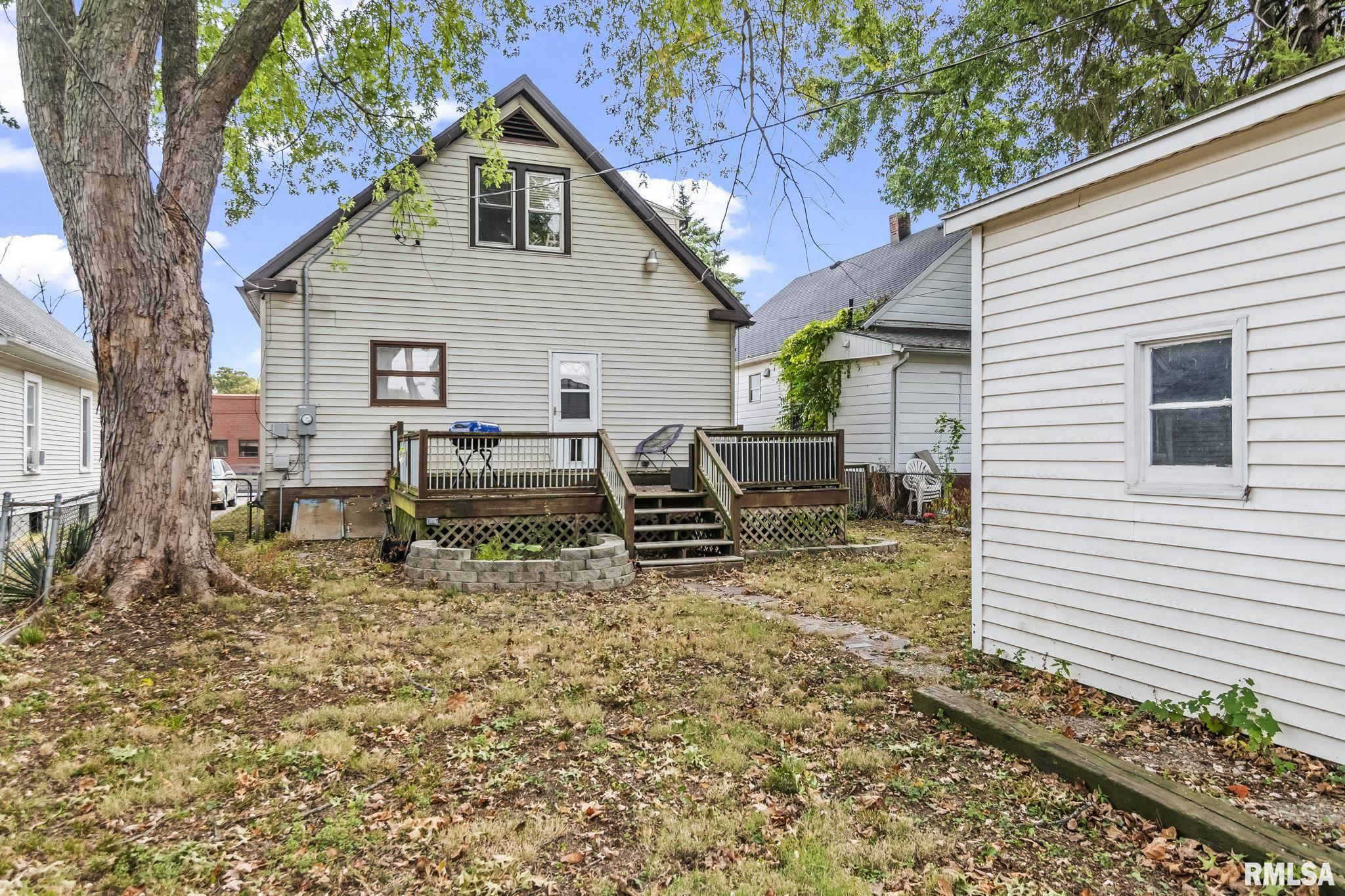 1121 N WALNUT Street