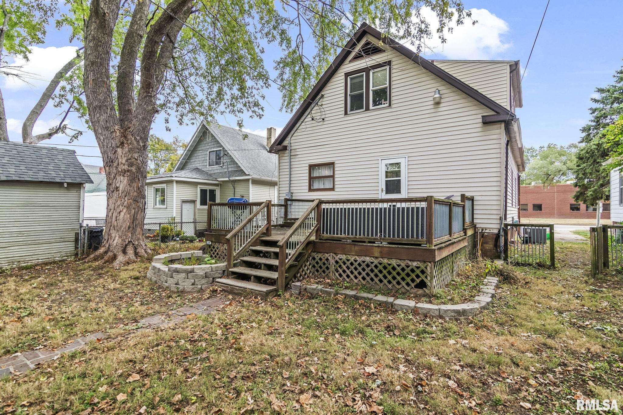 1121 N WALNUT Street