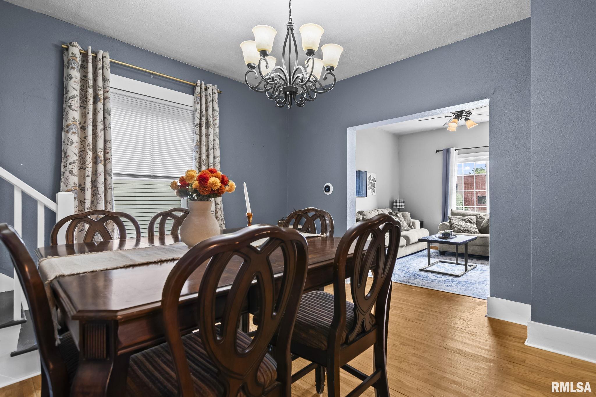 1121 N WALNUT Street