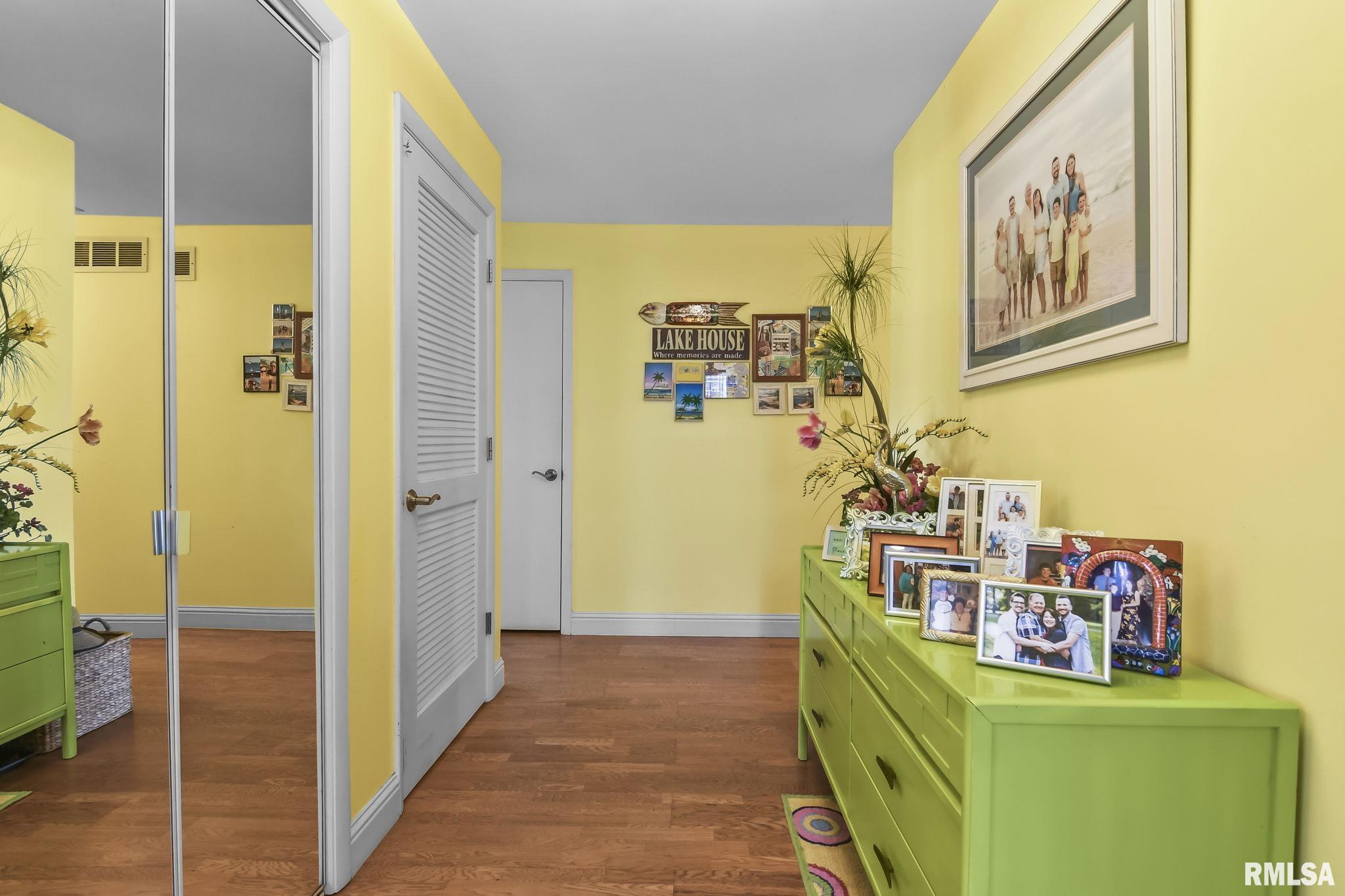 38 N Cotton Hill Lane