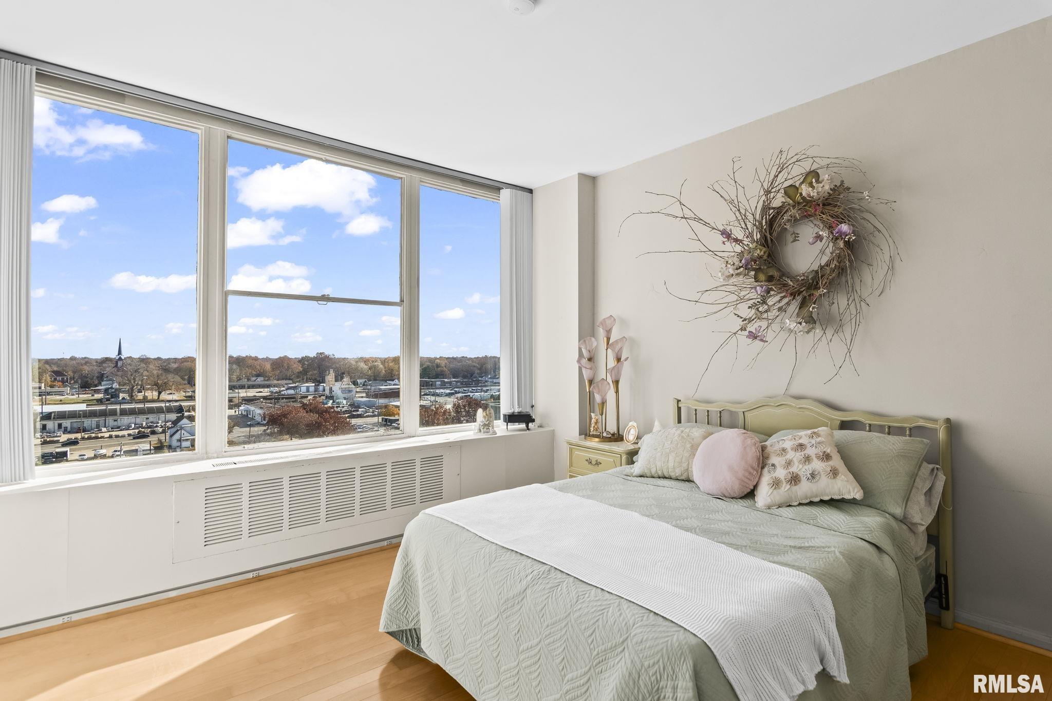 718 S 7TH Street Unit: 1003