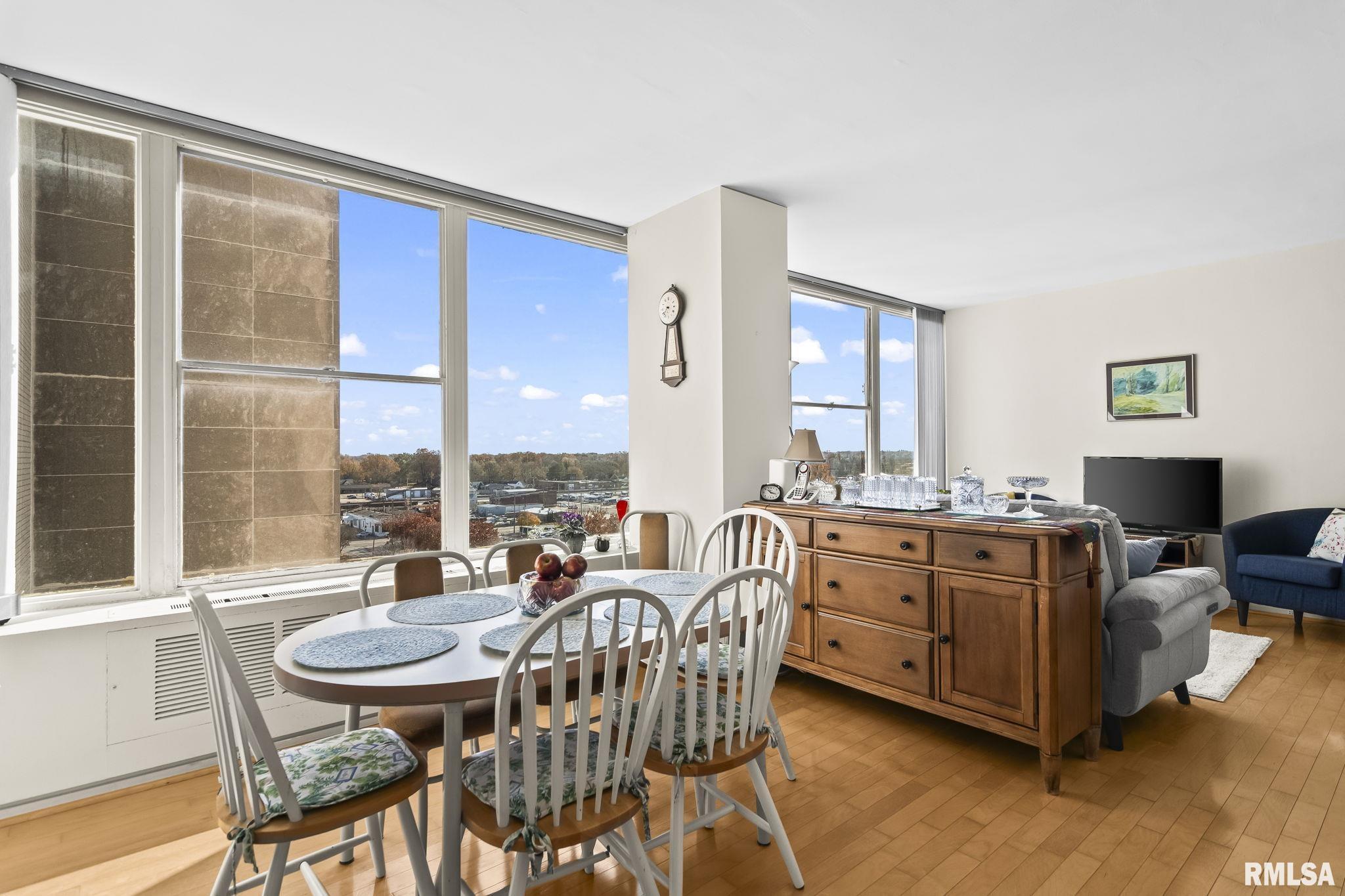 718 S 7TH Street Unit: 1003