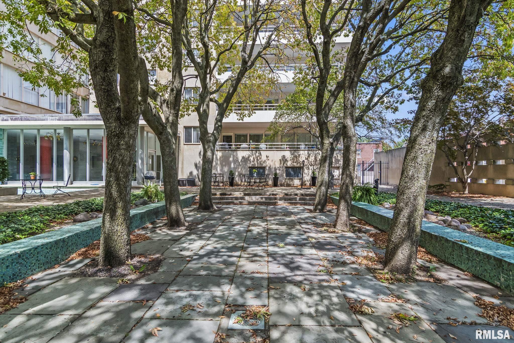 718 S 7TH Street Unit: 1003