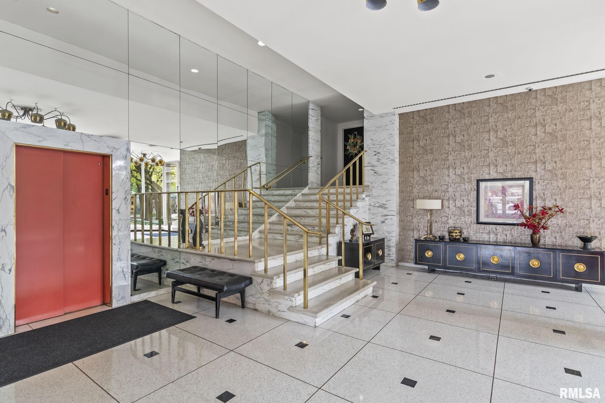 718 S 7TH Street Unit: 1003