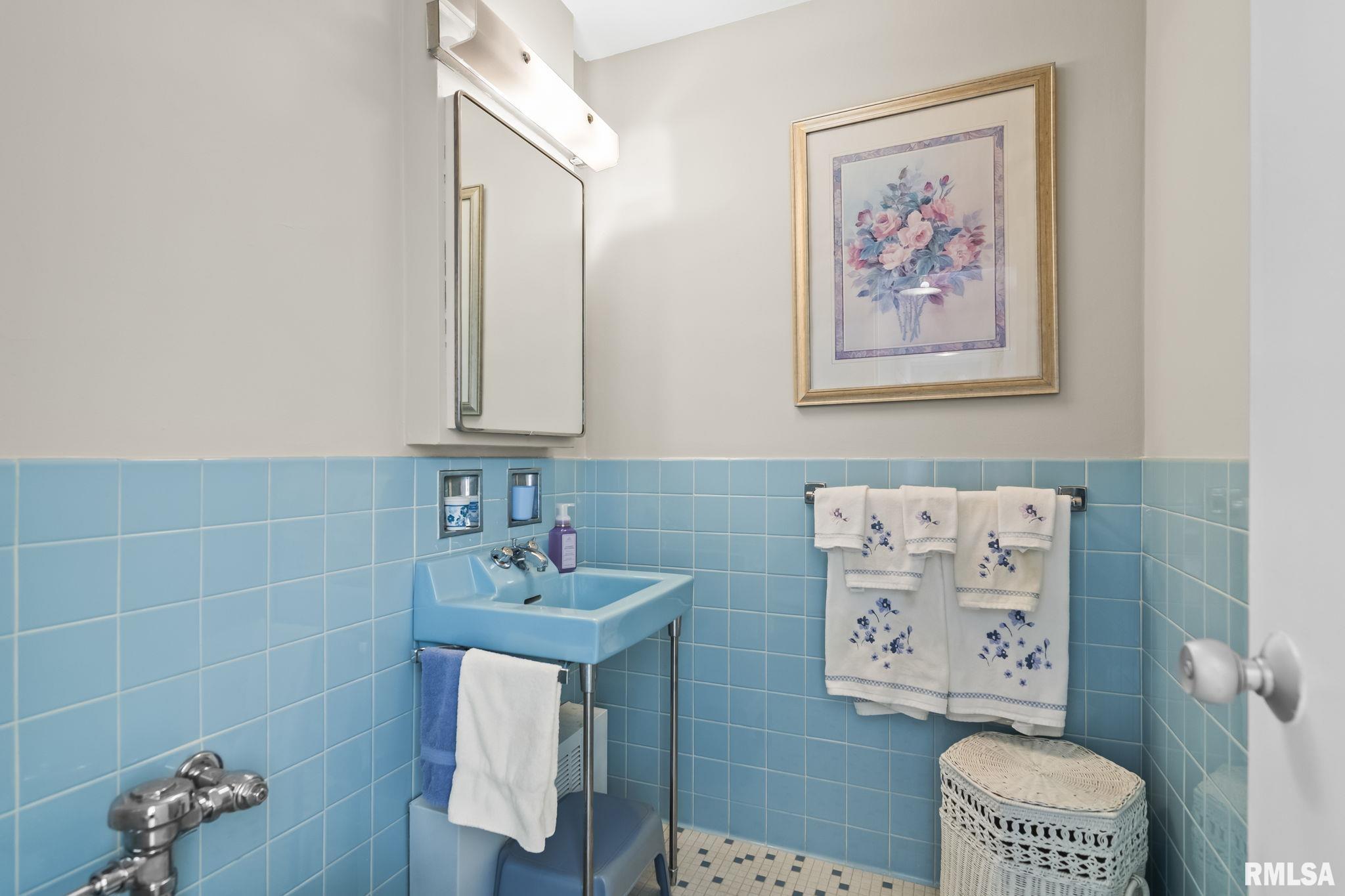 718 S 7TH Street Unit: 1003