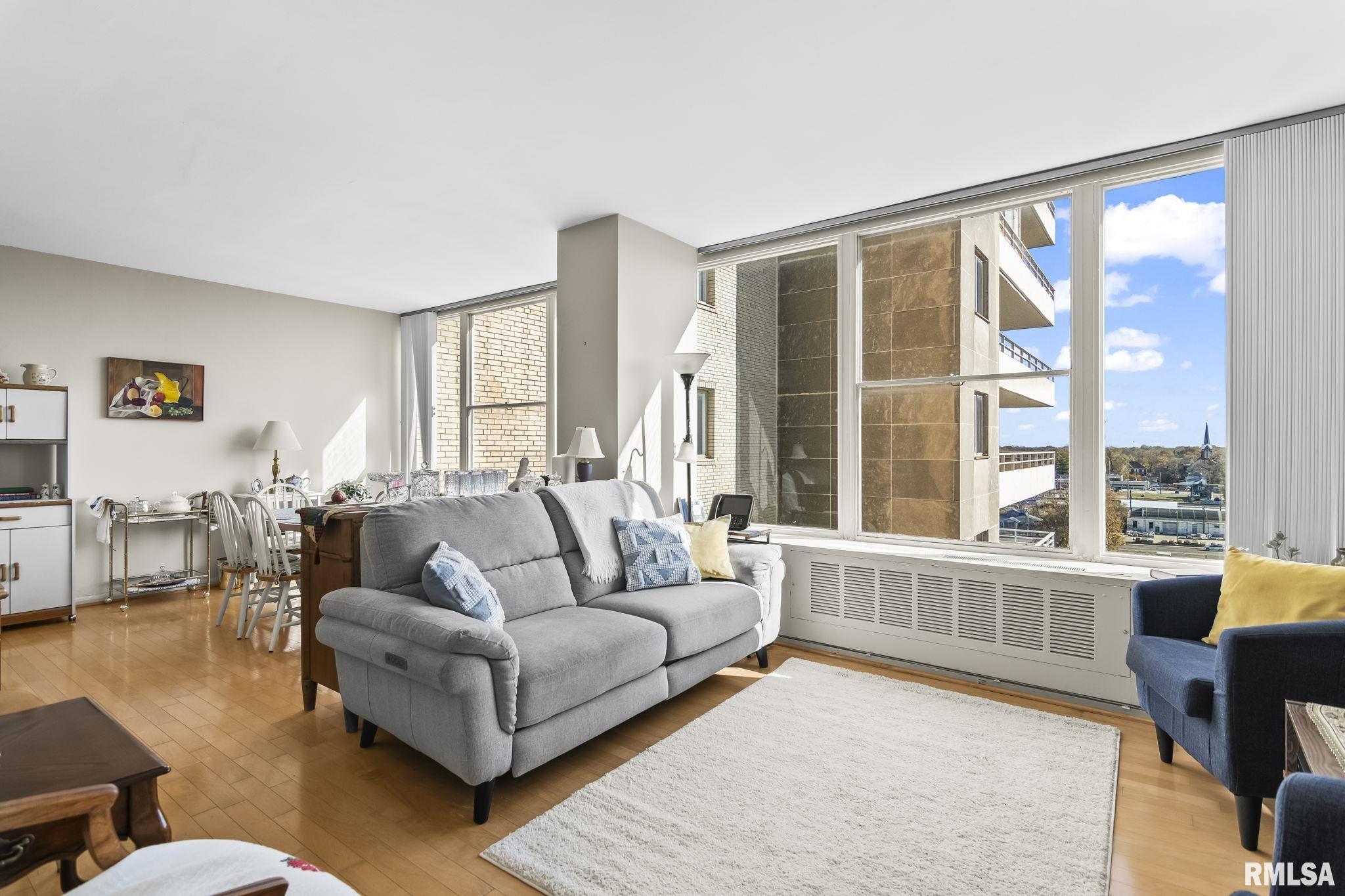 718 S 7TH Street Unit: 1003