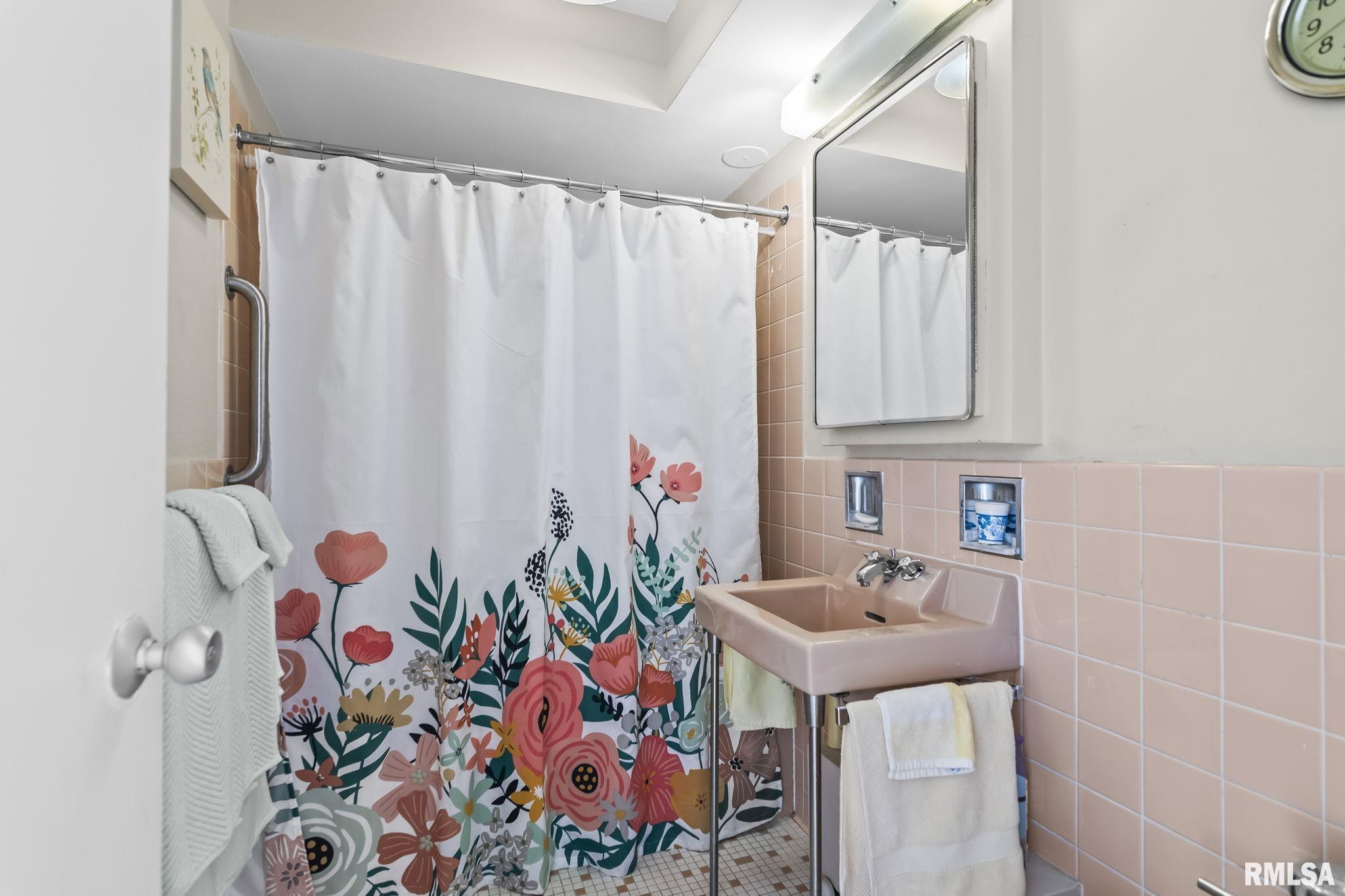 718 S 7TH Street Unit: 1003