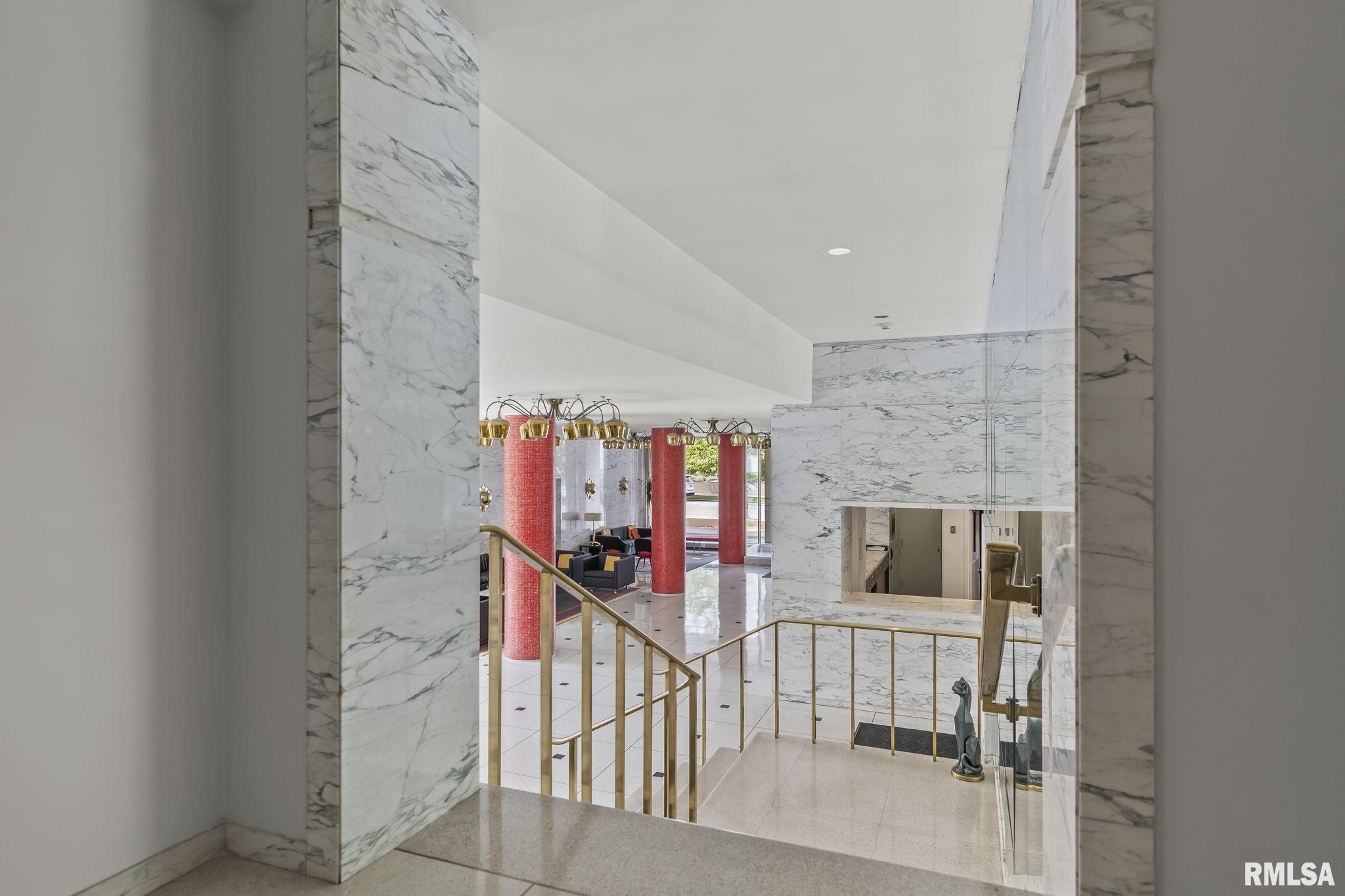 718 S 7TH Street Unit: 1003