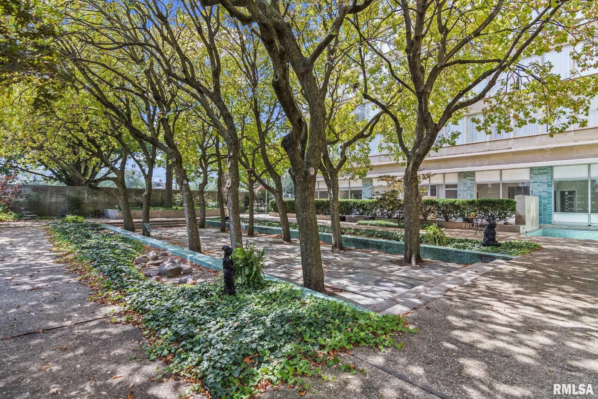 718 S 7TH Street Unit: 1003