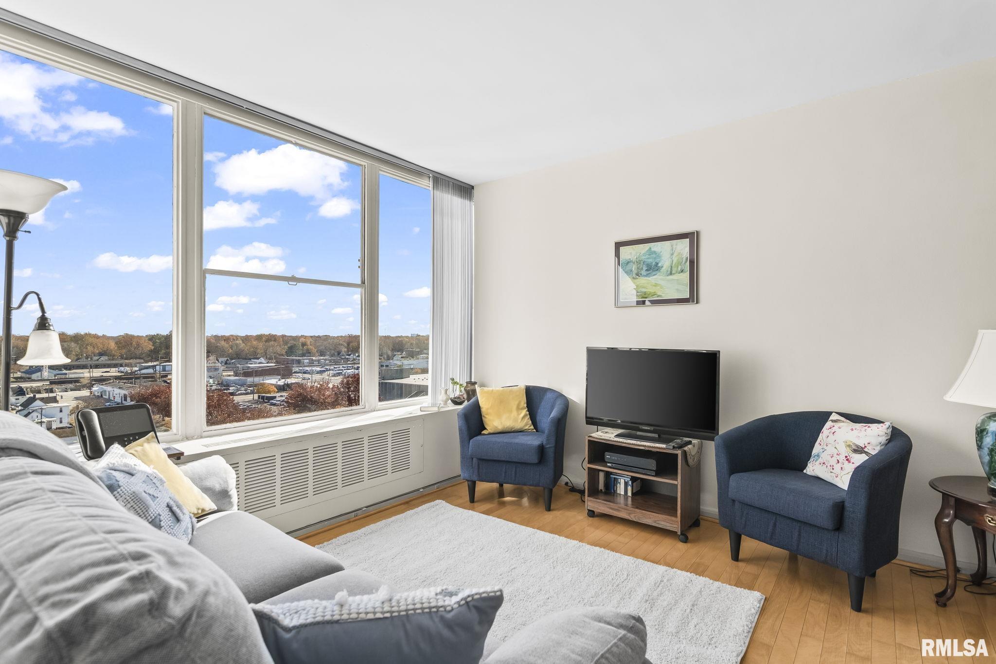 718 S 7TH Street Unit: 1003