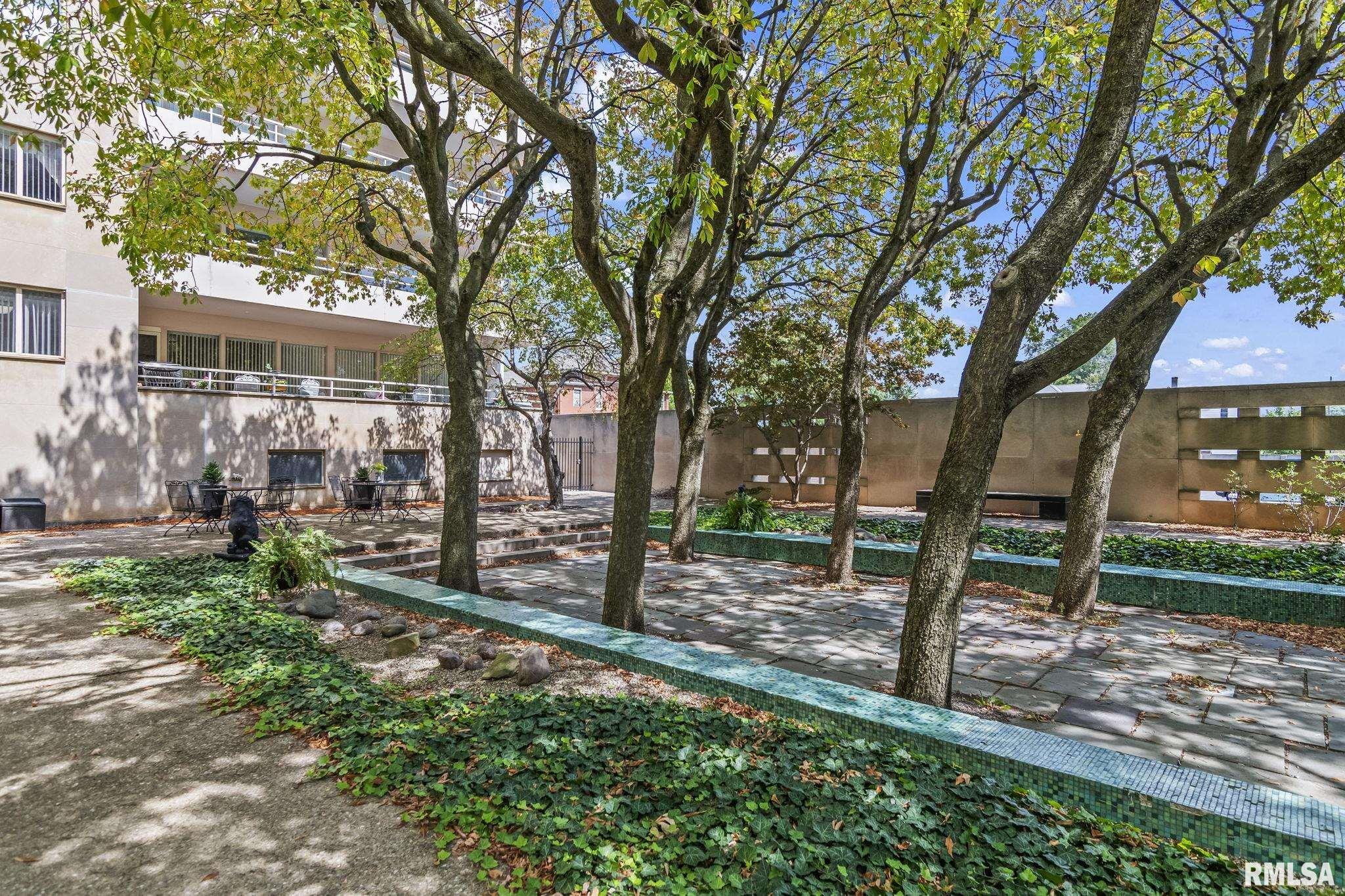 718 S 7TH Street Unit: 1003