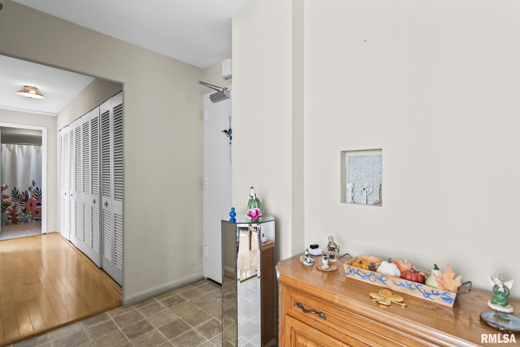 718 S 7TH Street Unit: 1003