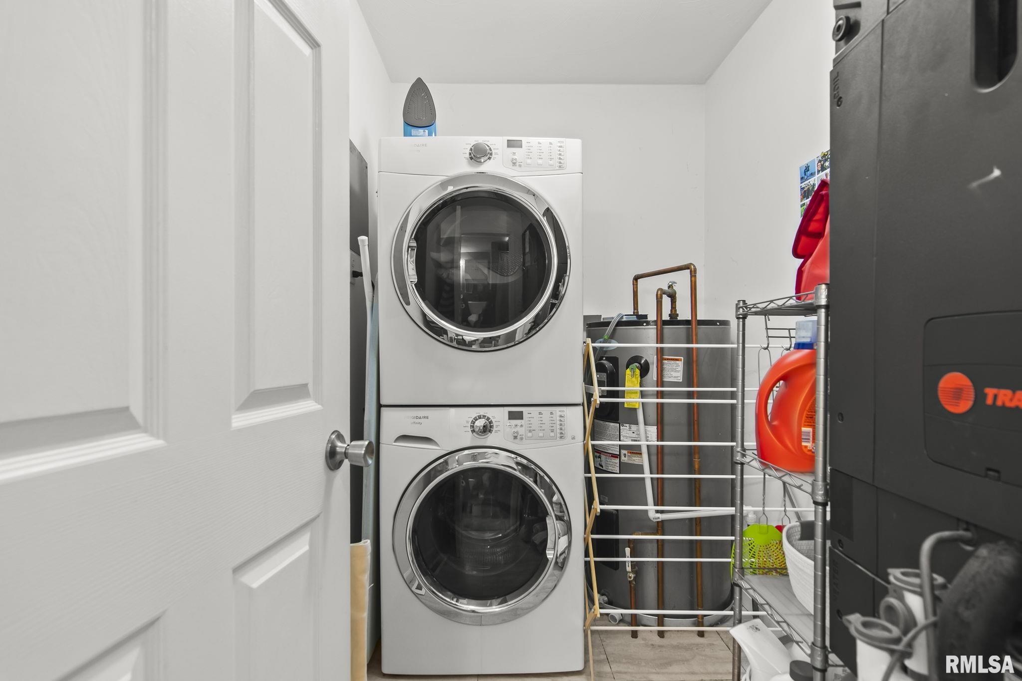 14 Woodbury Hill Lane