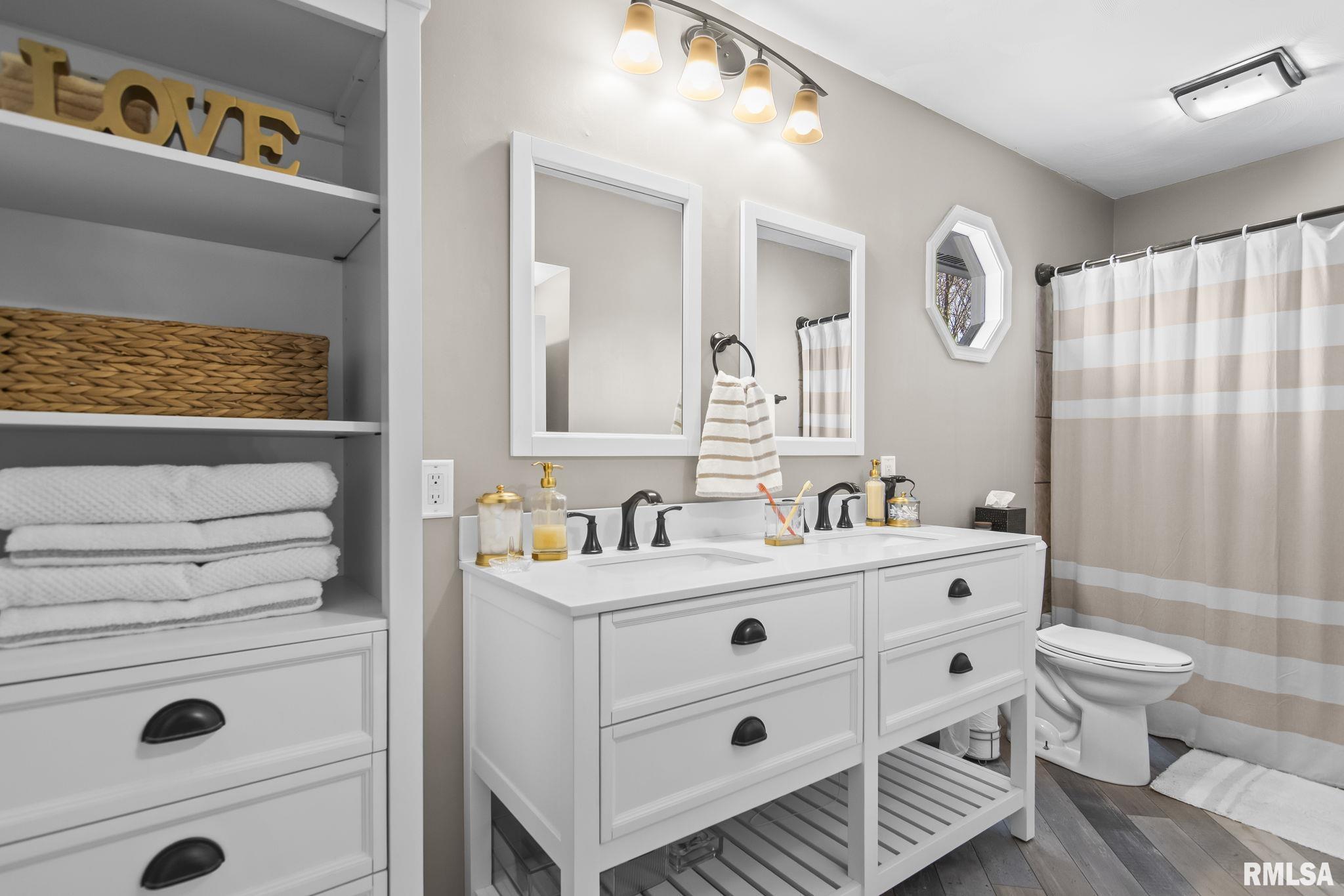 14 Woodbury Hill Lane