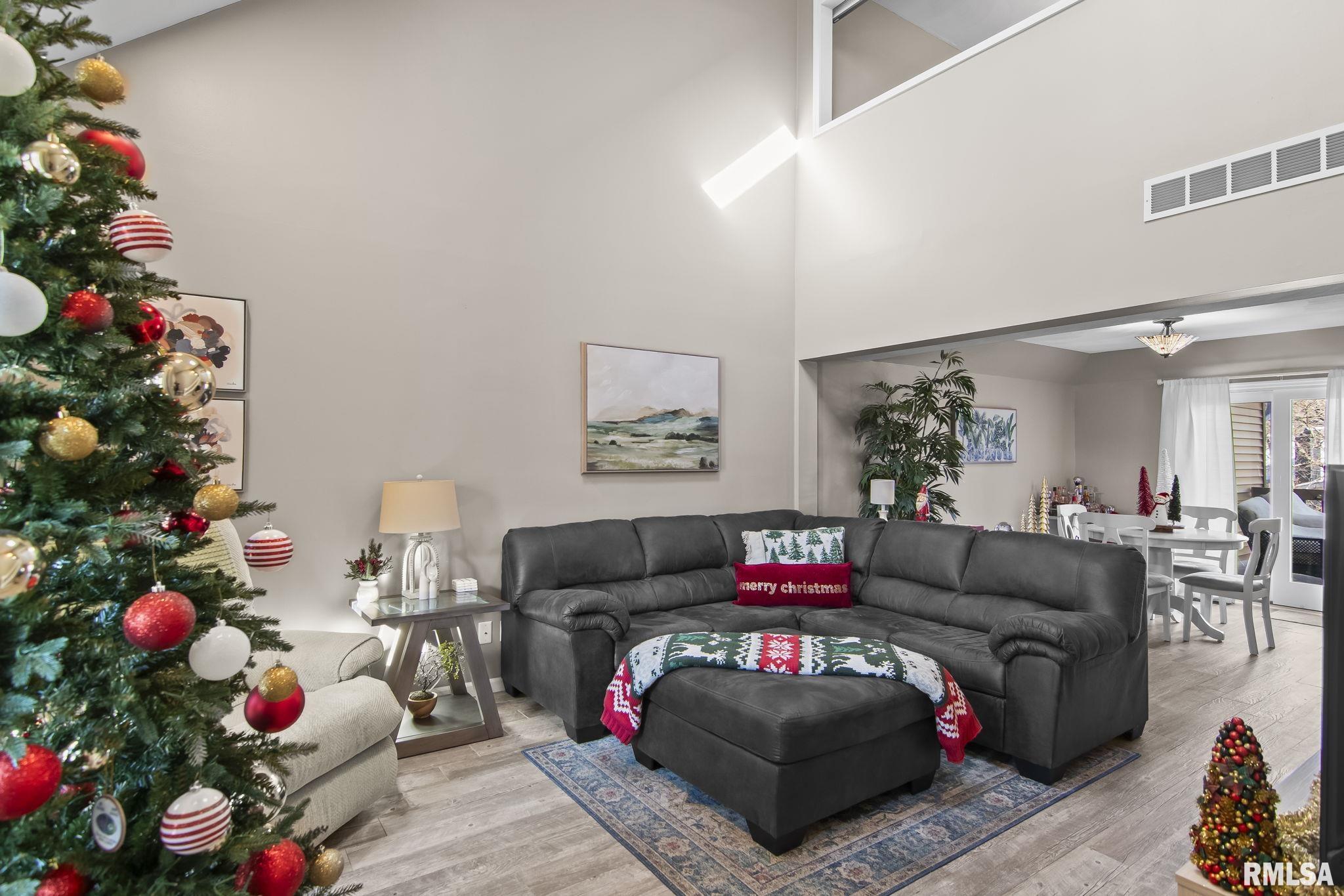 14 Woodbury Hill Lane