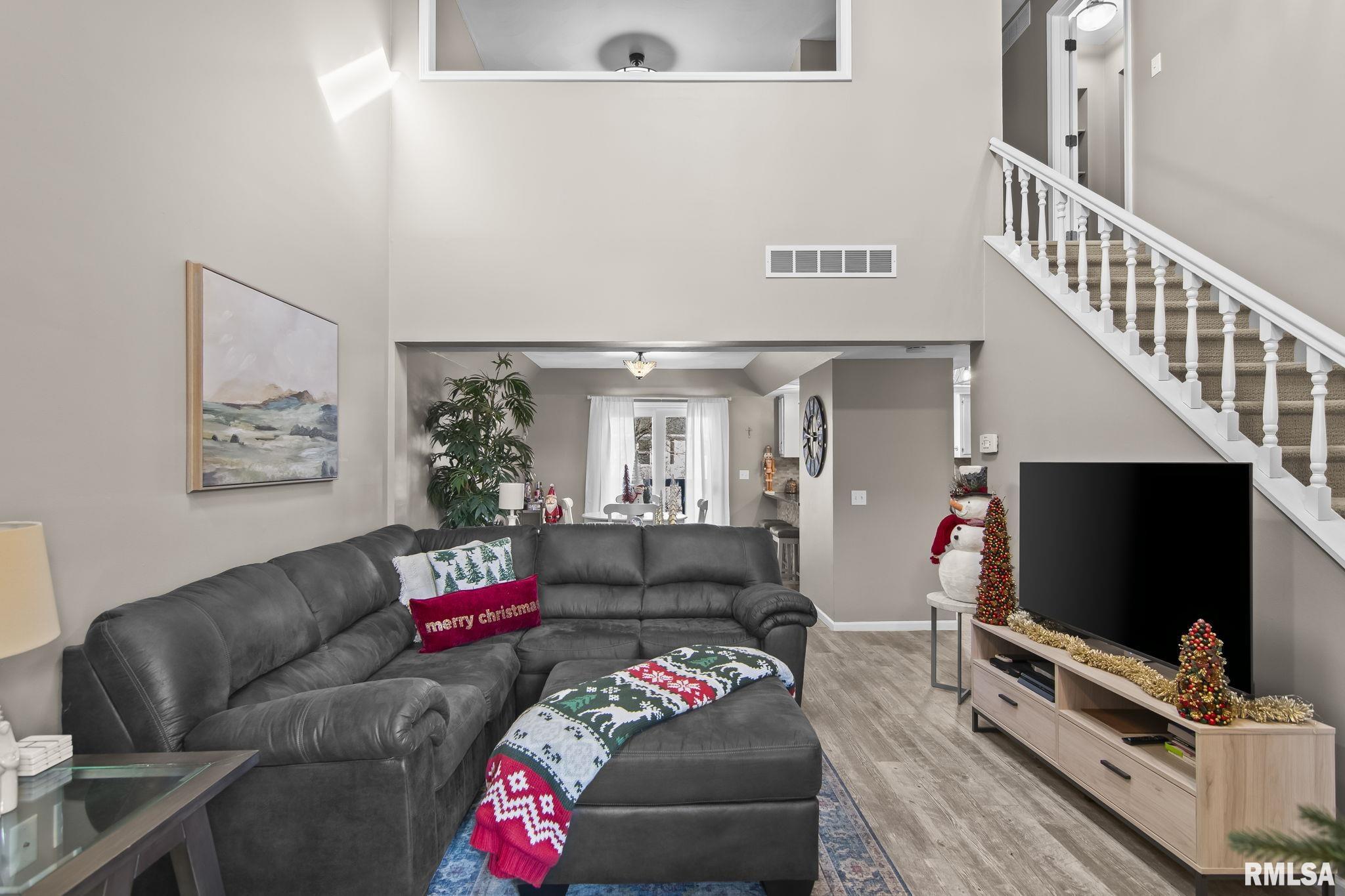 14 Woodbury Hill Lane