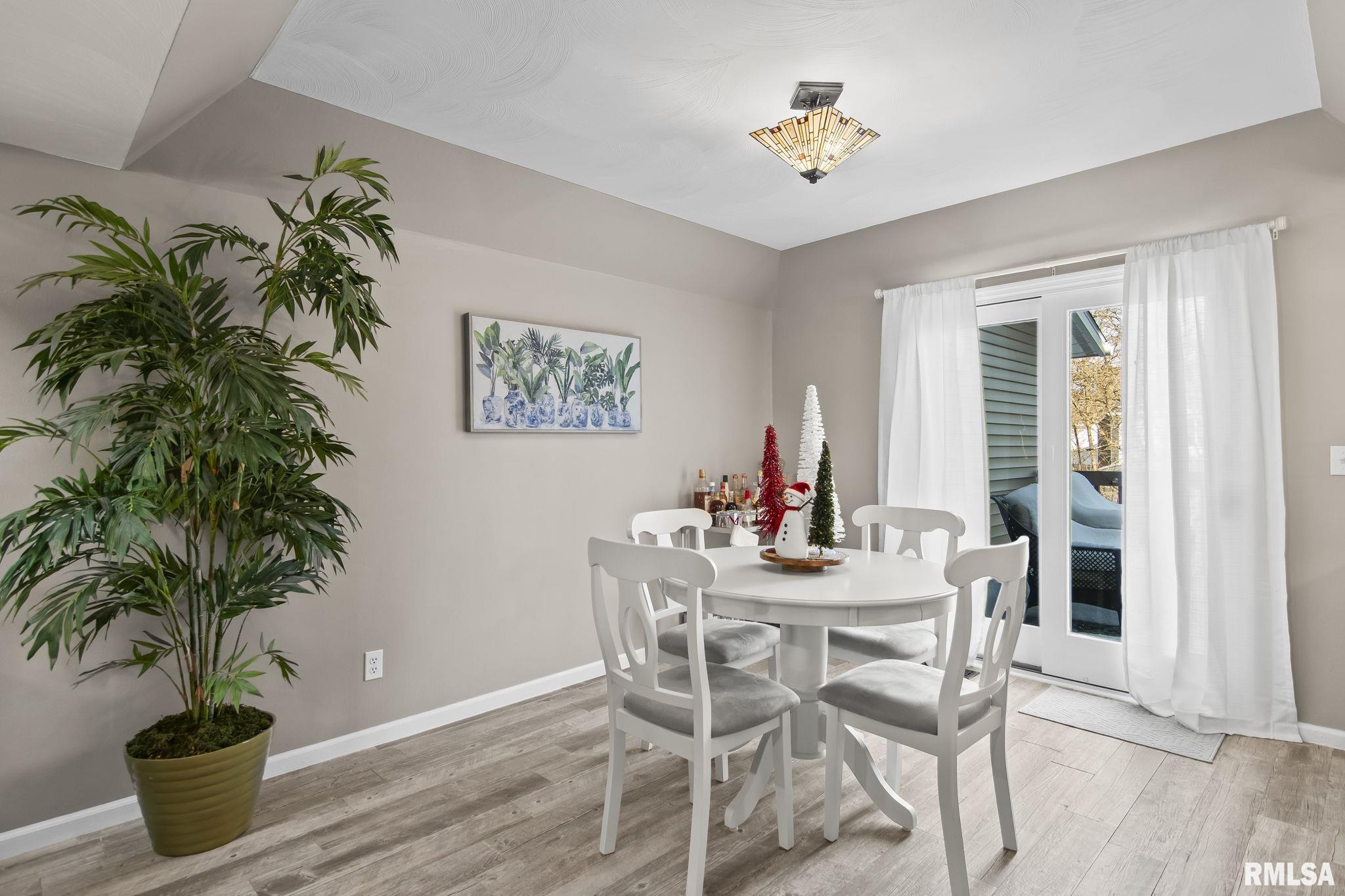 14 Woodbury Hill Lane