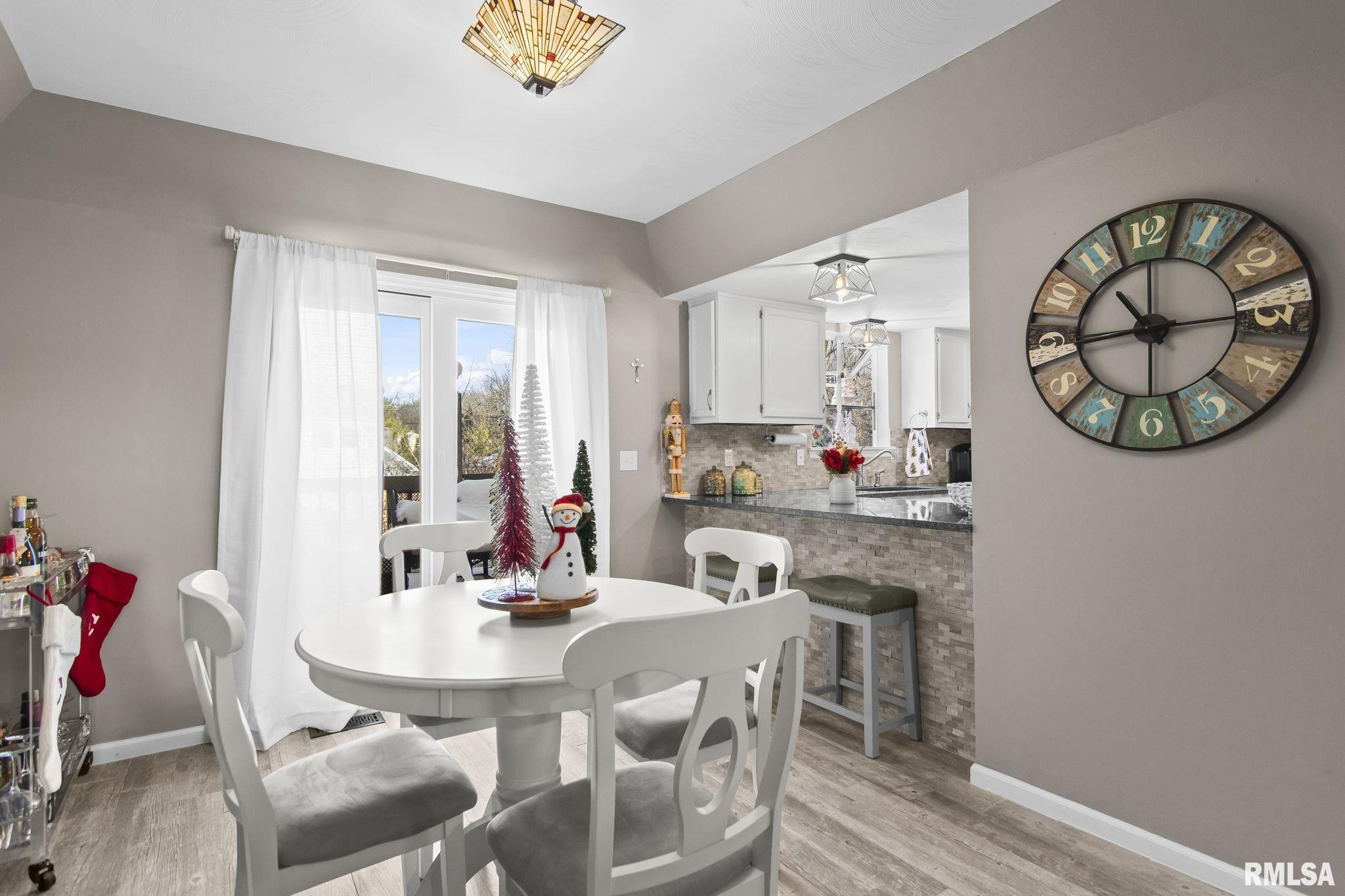 14 Woodbury Hill Lane