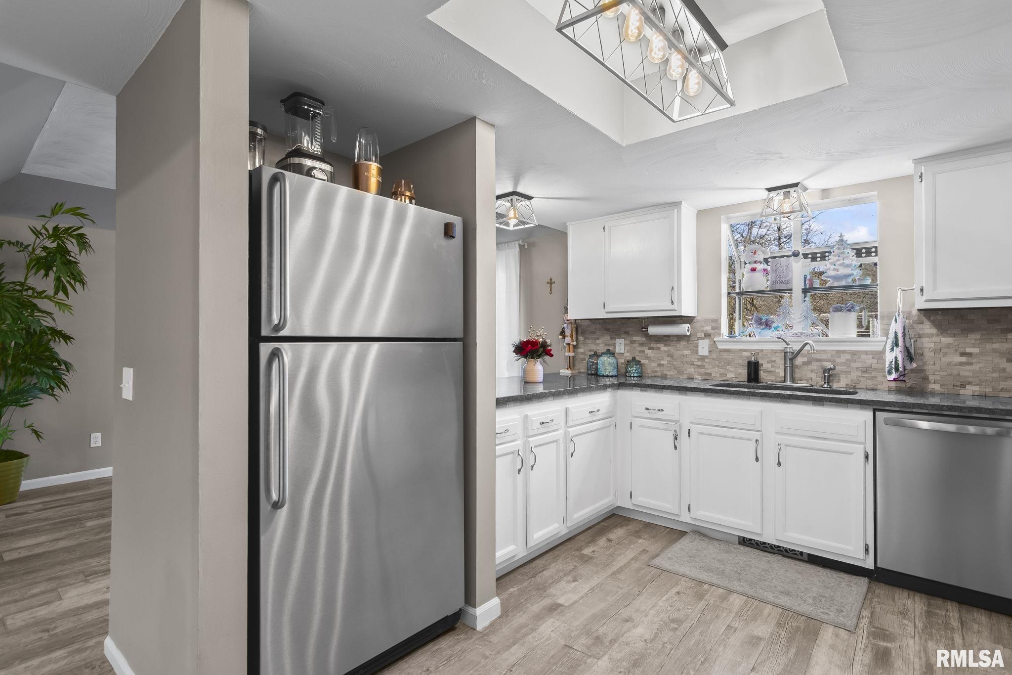 14 Woodbury Hill Lane