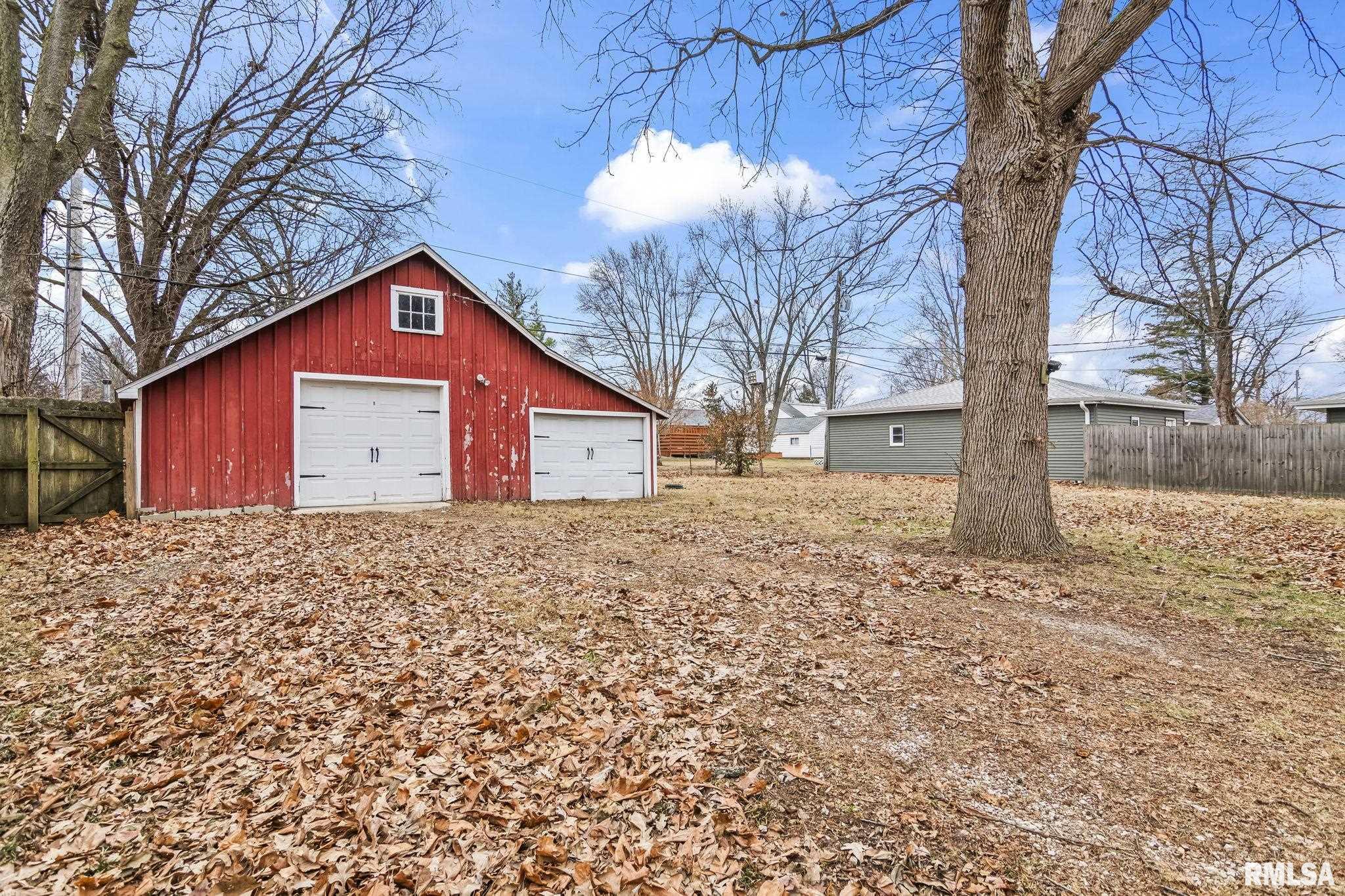 504 W CHESTNUT Street