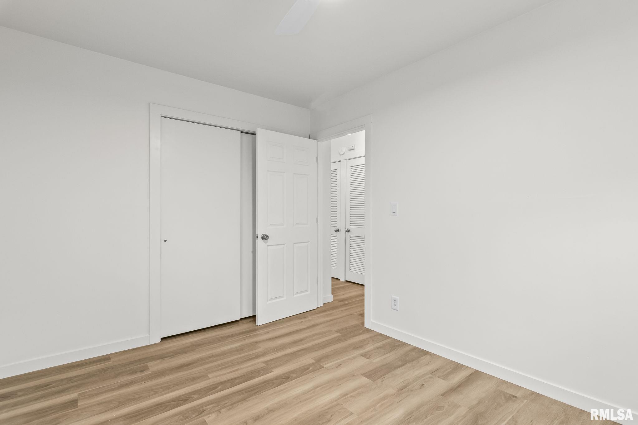 504 W CHESTNUT Street