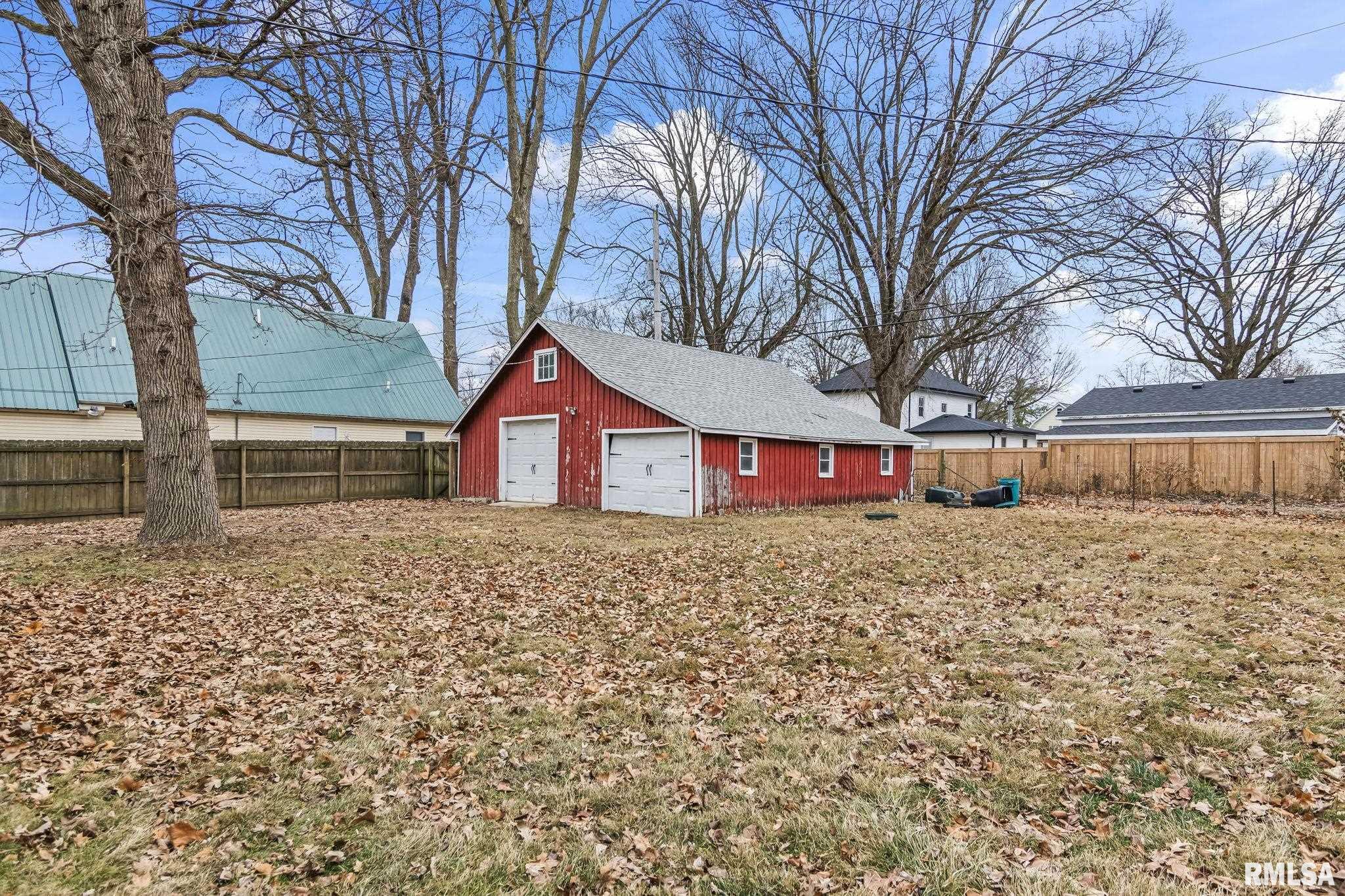 504 W CHESTNUT Street