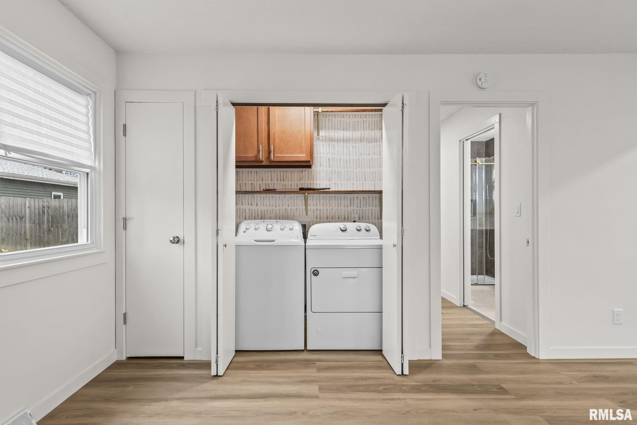 504 W CHESTNUT Street