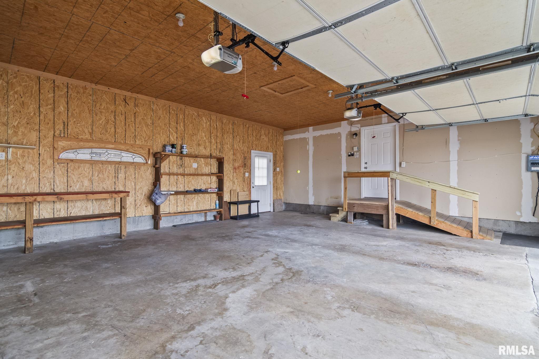 1536 N SPRINGFIELD Street