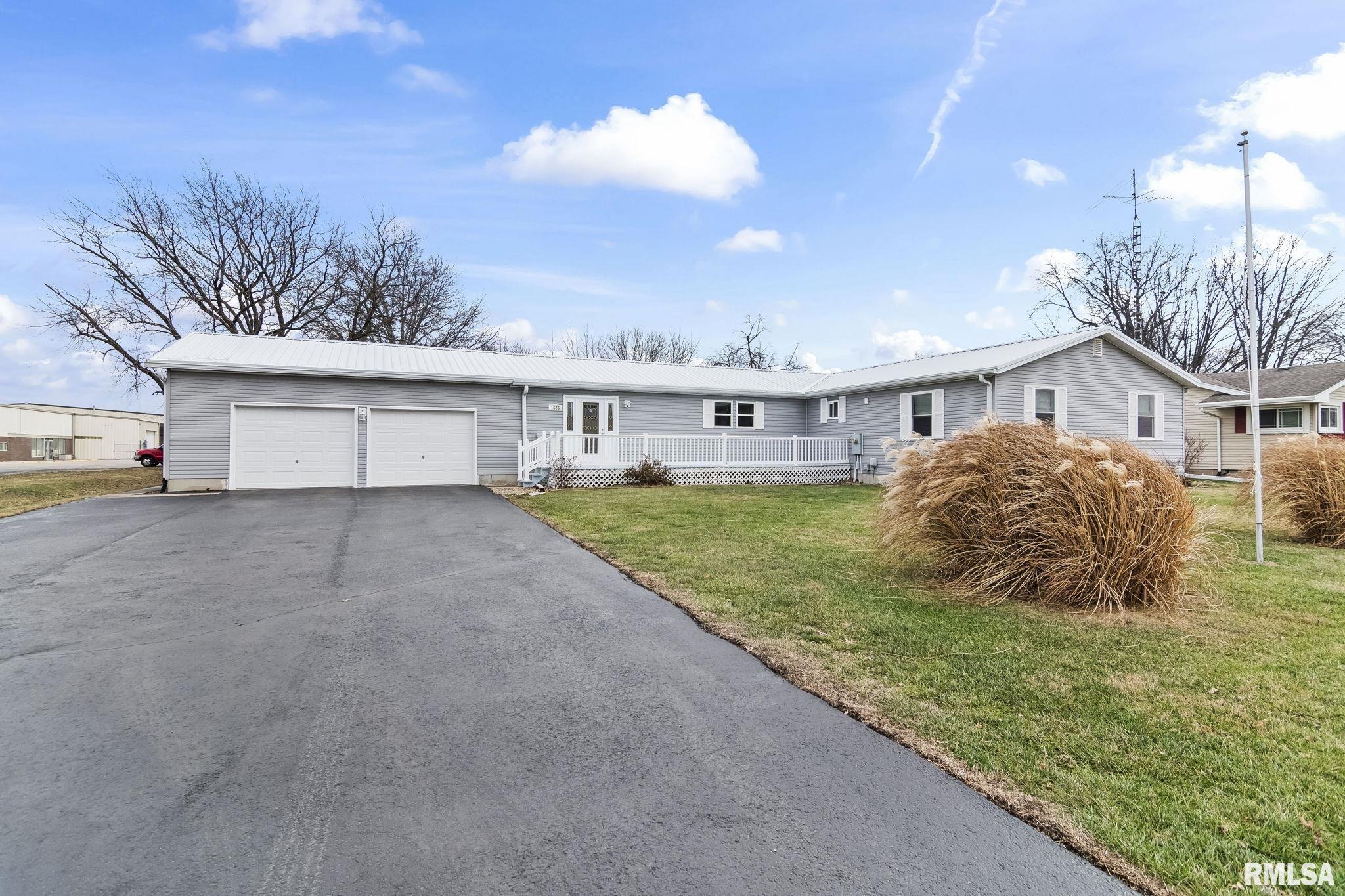 1536 N SPRINGFIELD Street