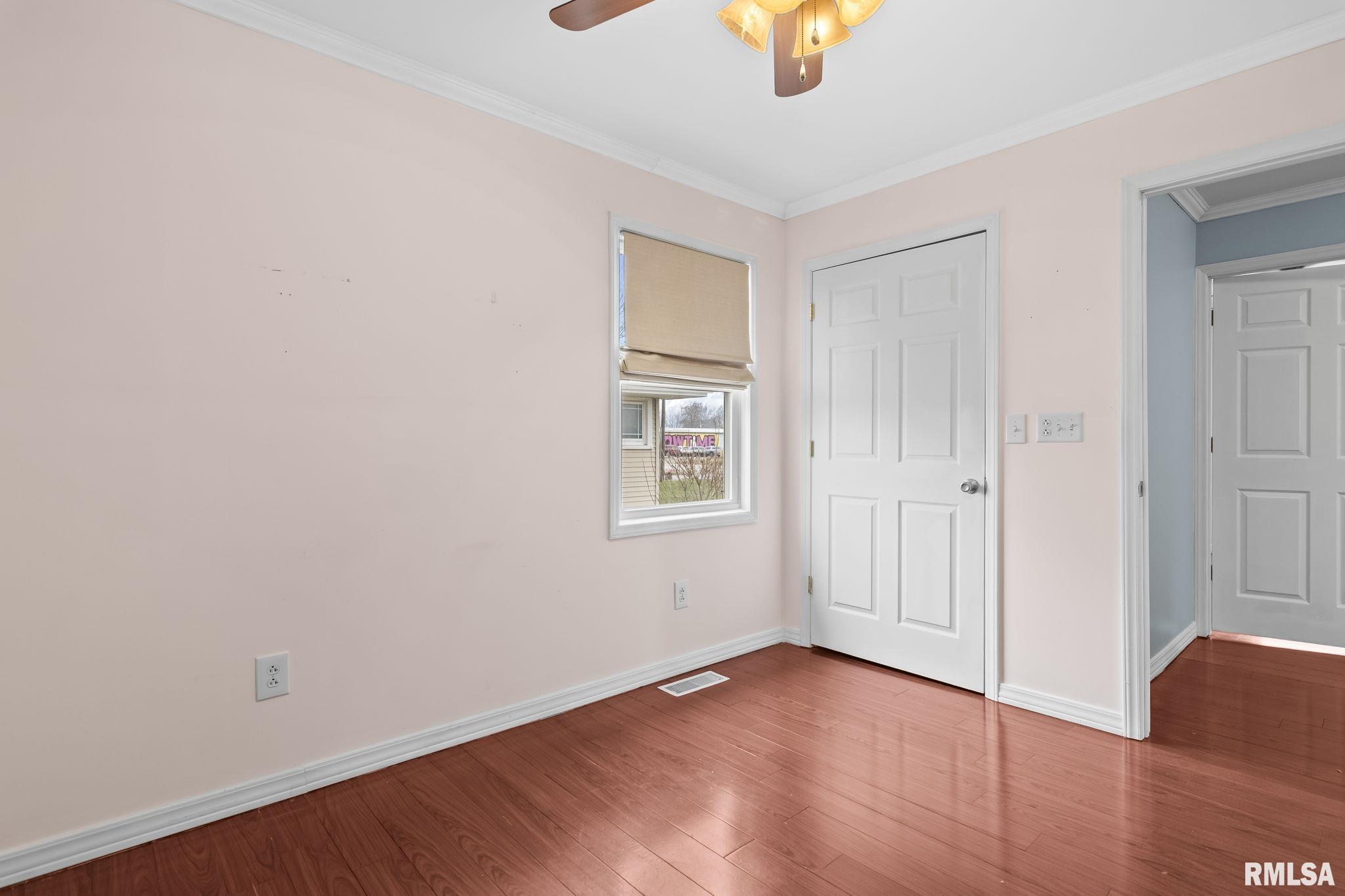 1536 N SPRINGFIELD Street