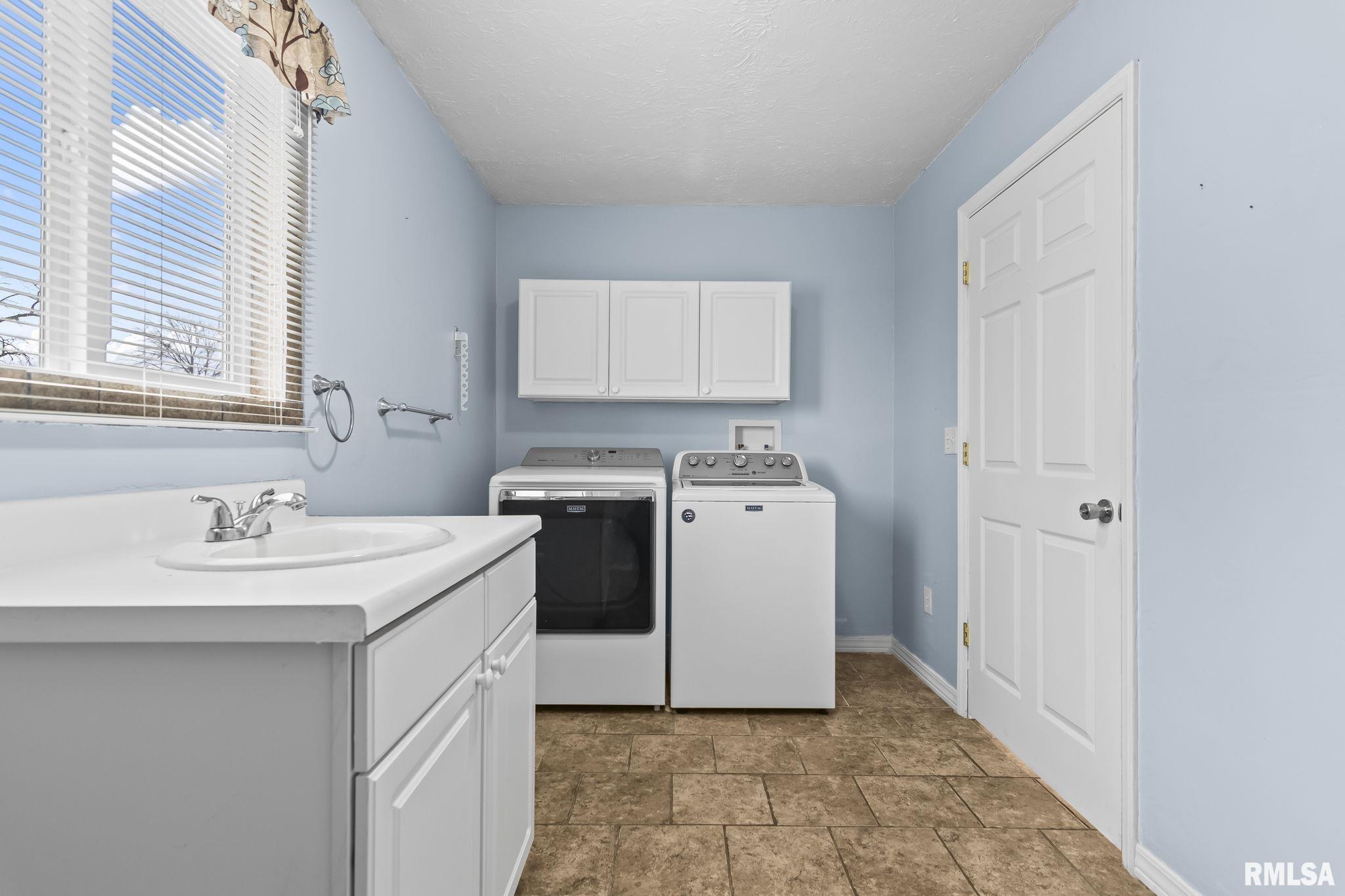 1536 N SPRINGFIELD Street