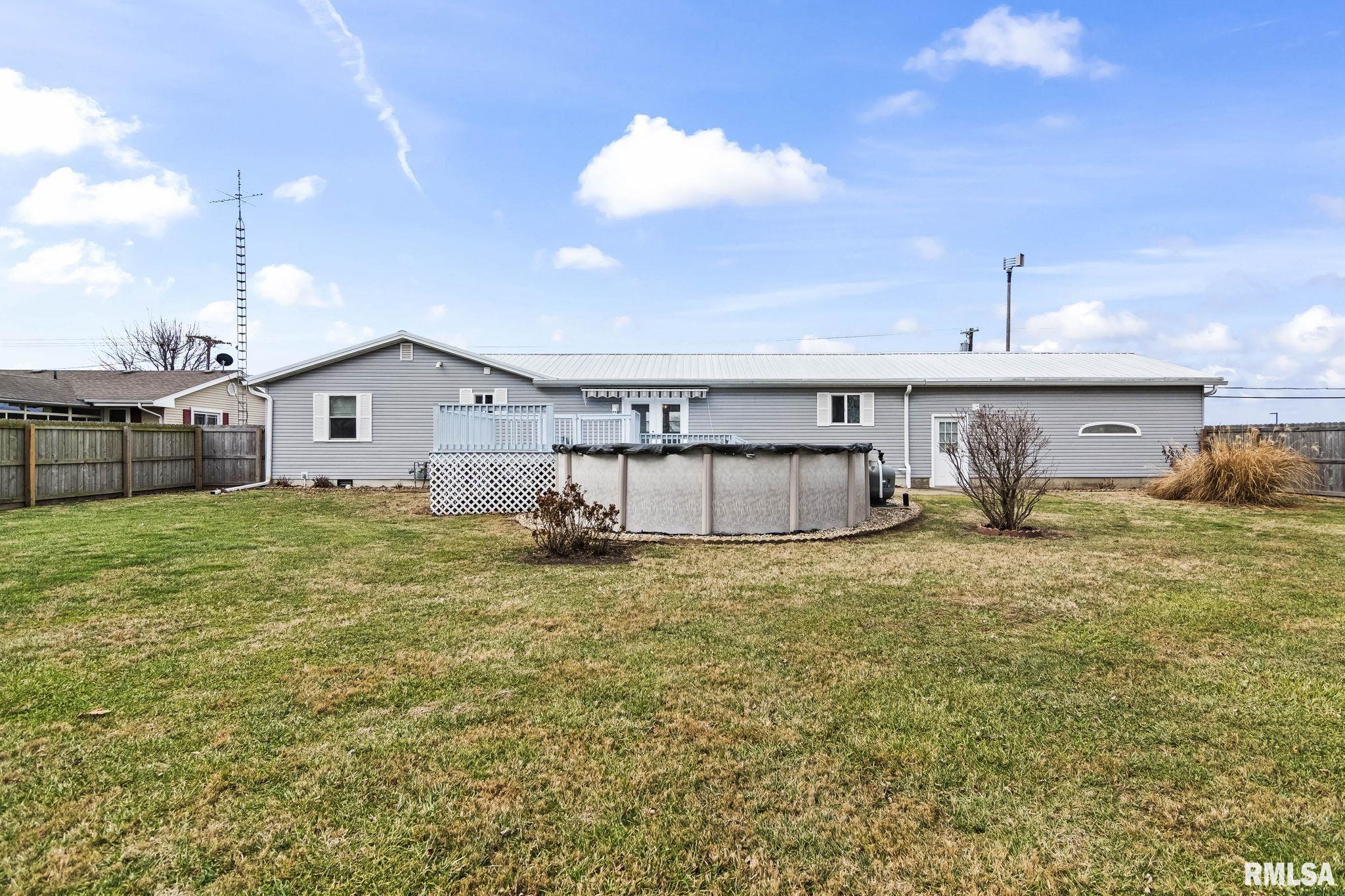 1536 N SPRINGFIELD Street