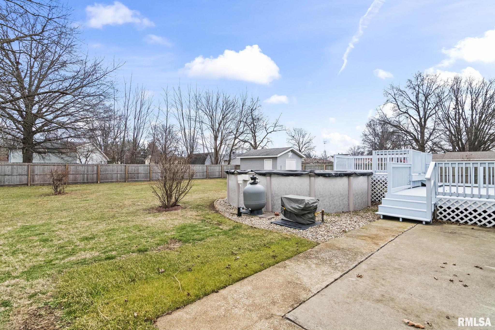 1536 N SPRINGFIELD Street