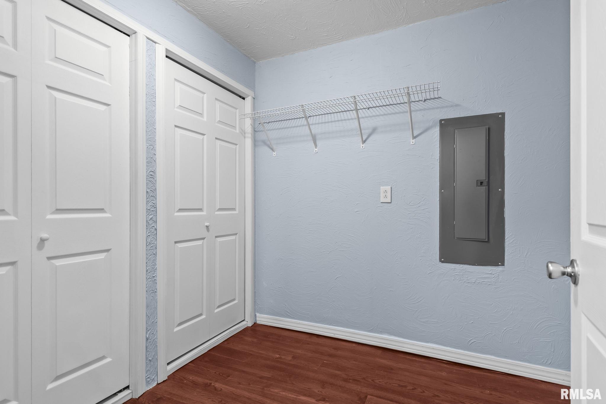 1536 N SPRINGFIELD Street