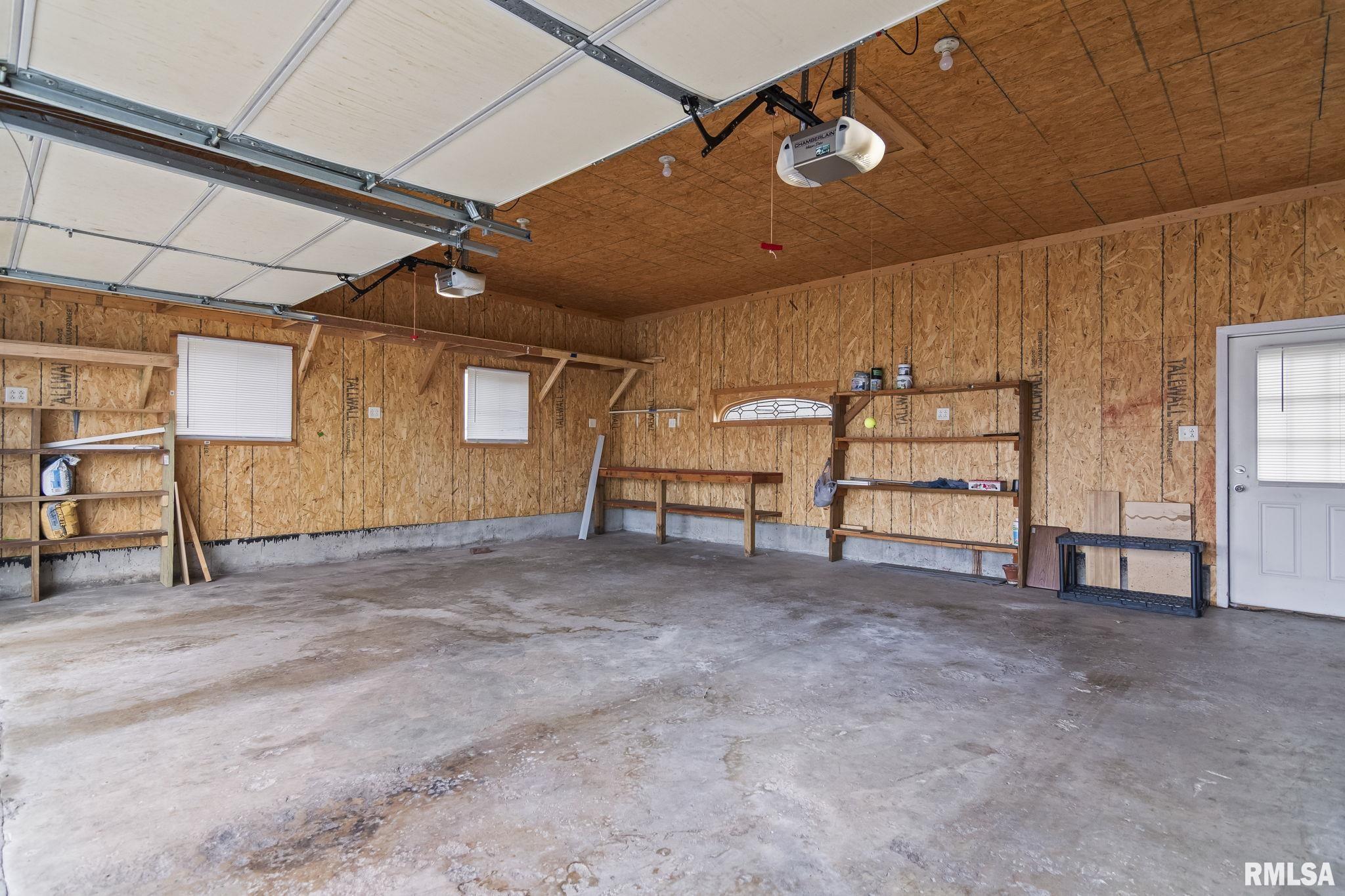 1536 N SPRINGFIELD Street