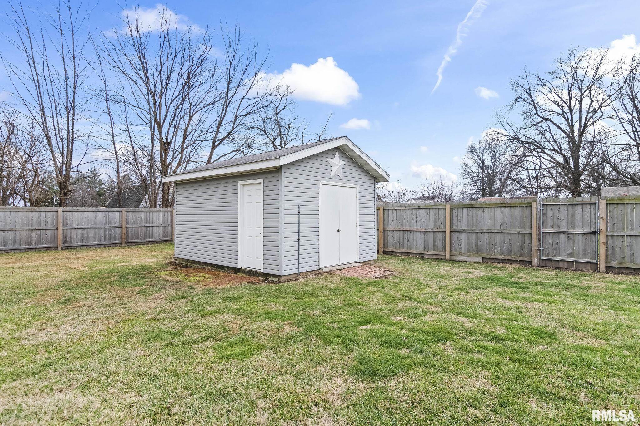 1536 N SPRINGFIELD Street