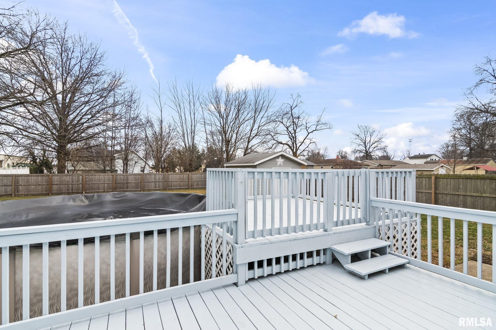 1536 N SPRINGFIELD Street