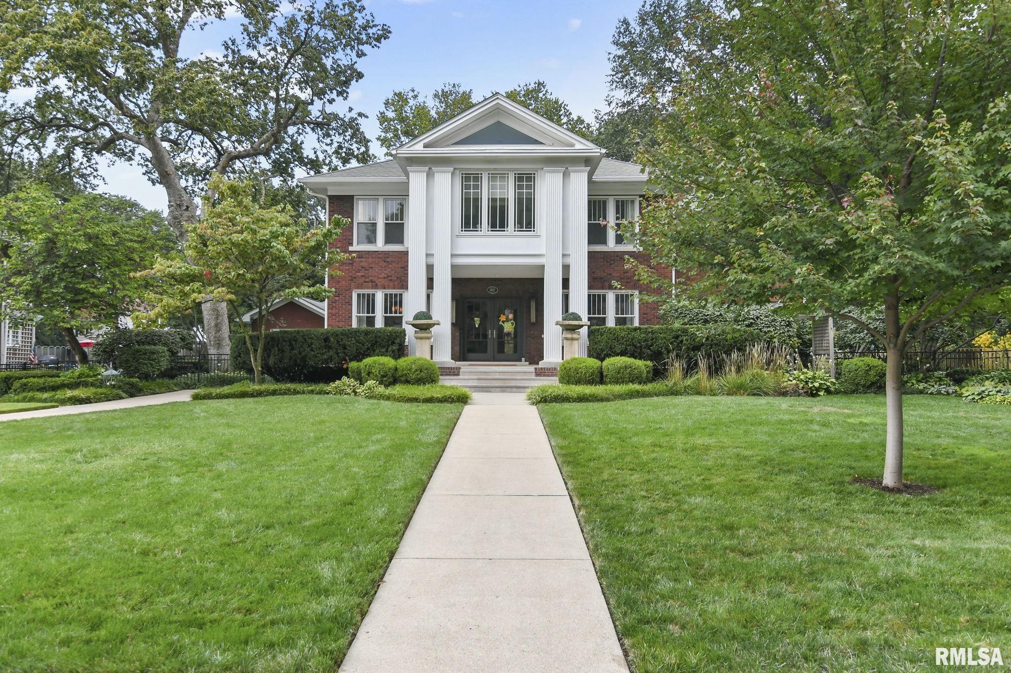 1037 WOODLAND Avenue