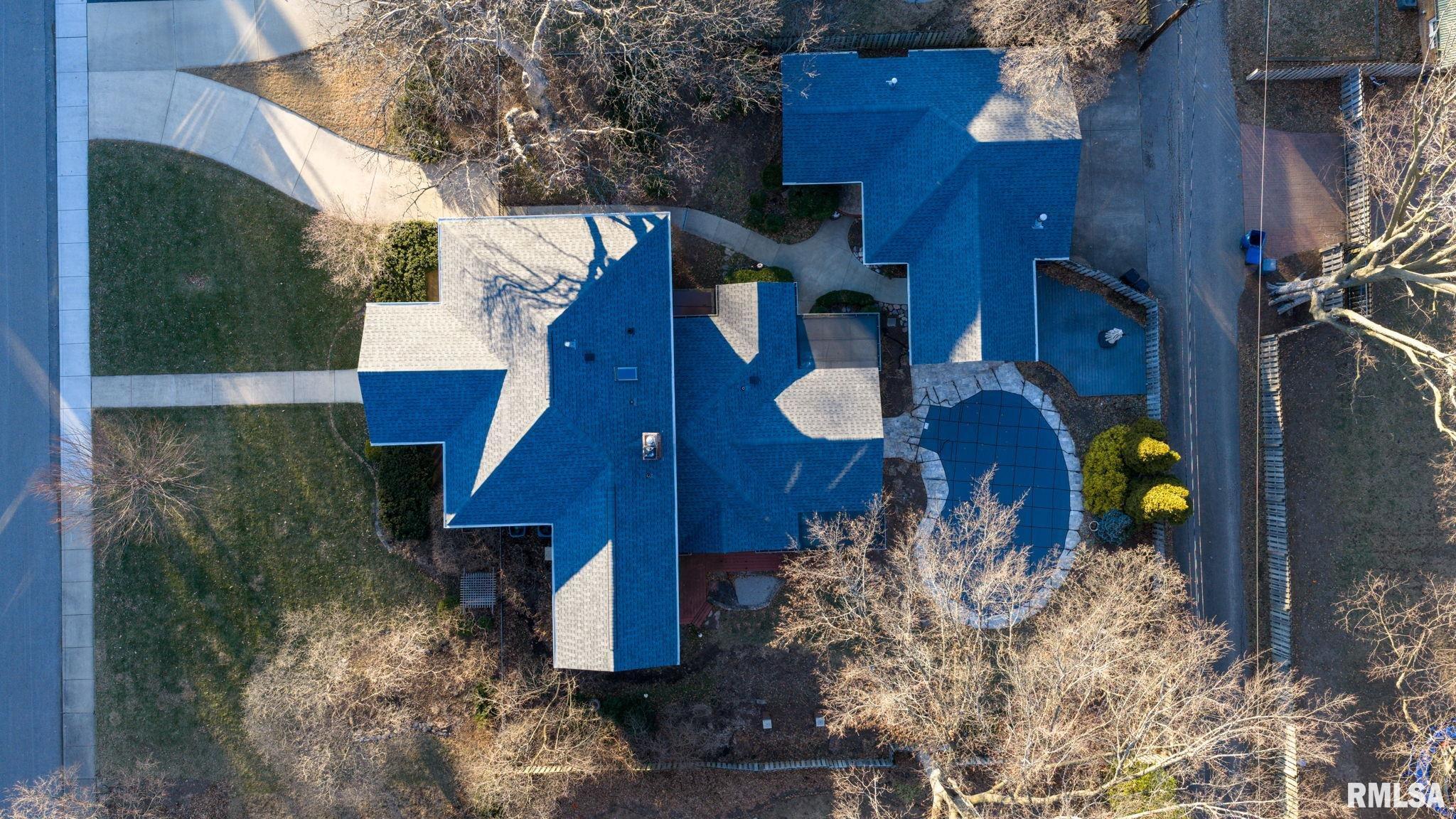 1037 WOODLAND Avenue