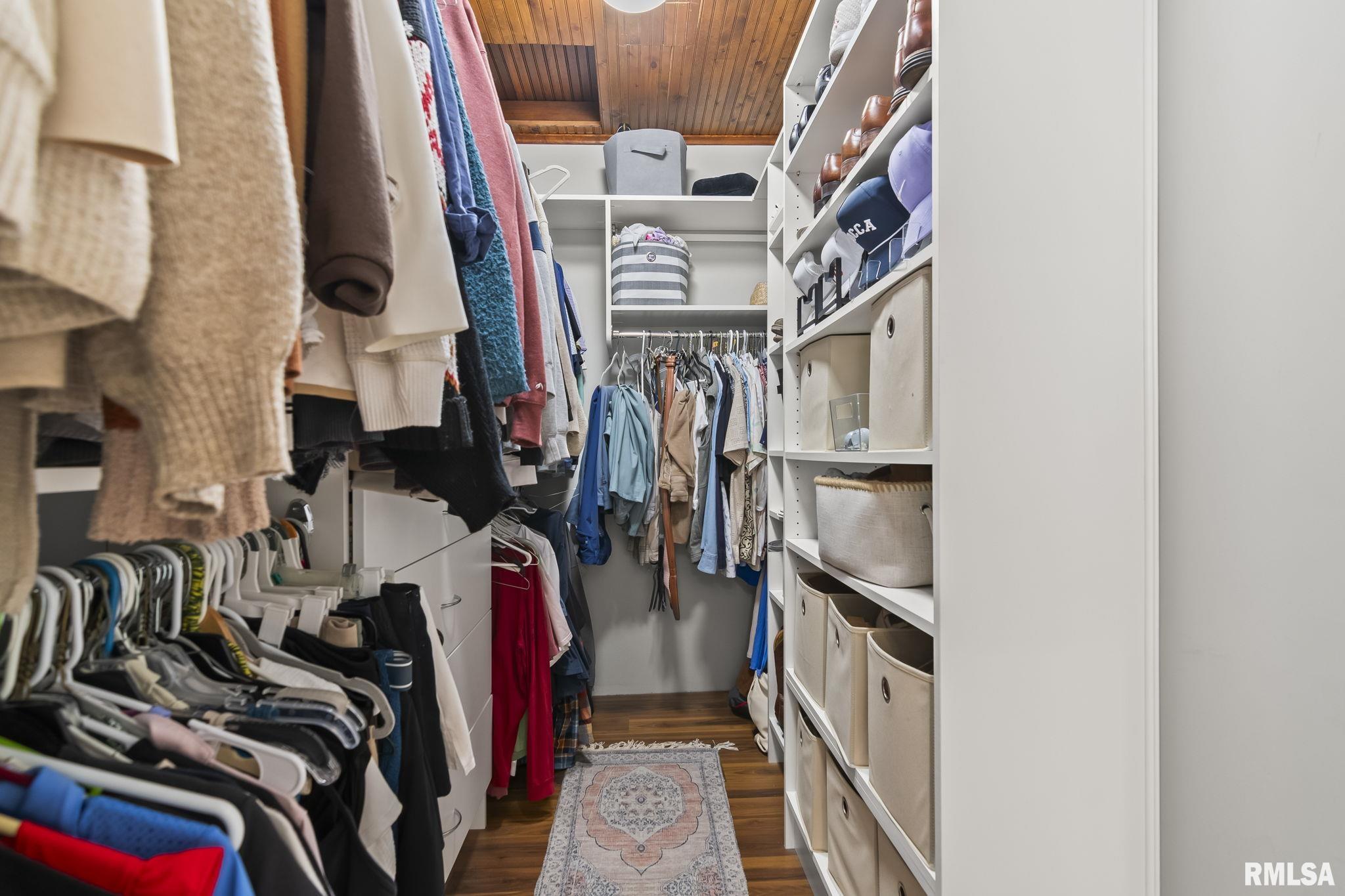 1037 WOODLAND Avenue