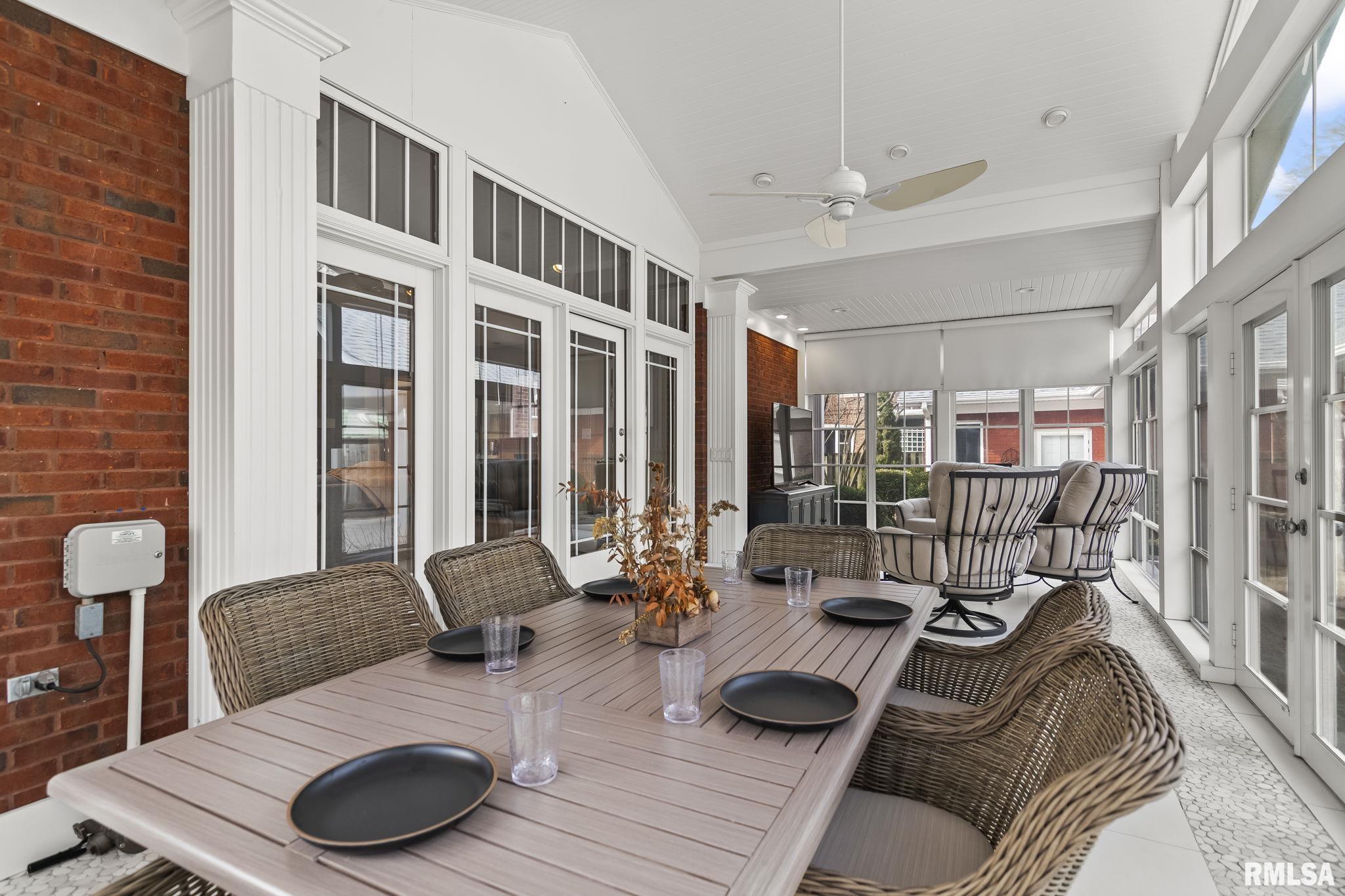 1037 WOODLAND Avenue