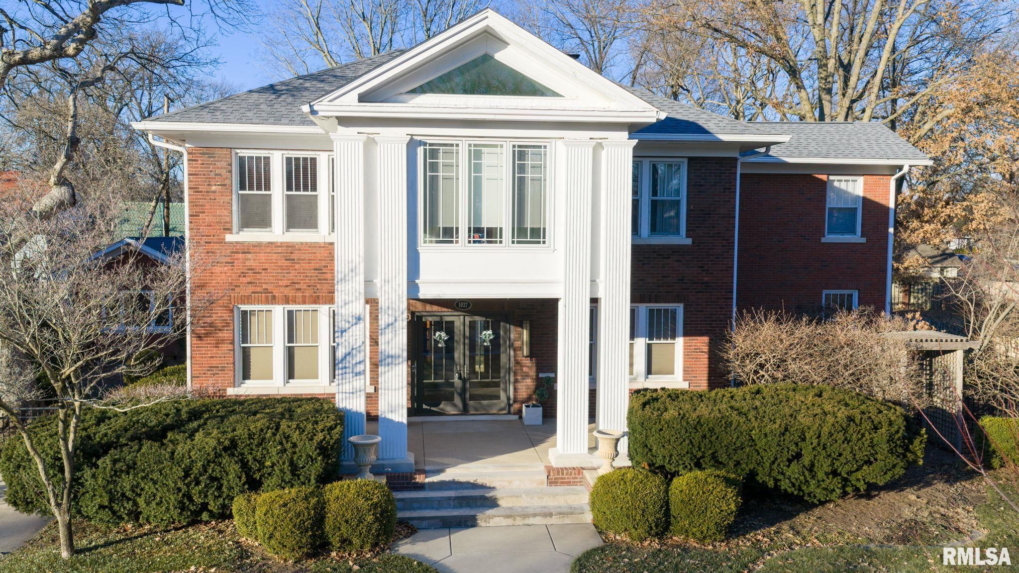 1037 WOODLAND Avenue