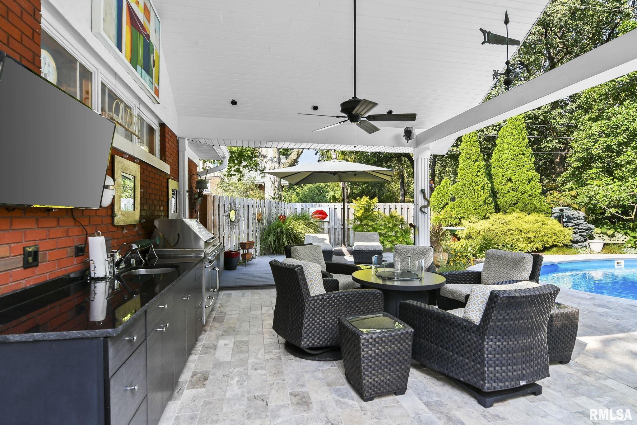 1037 WOODLAND Avenue